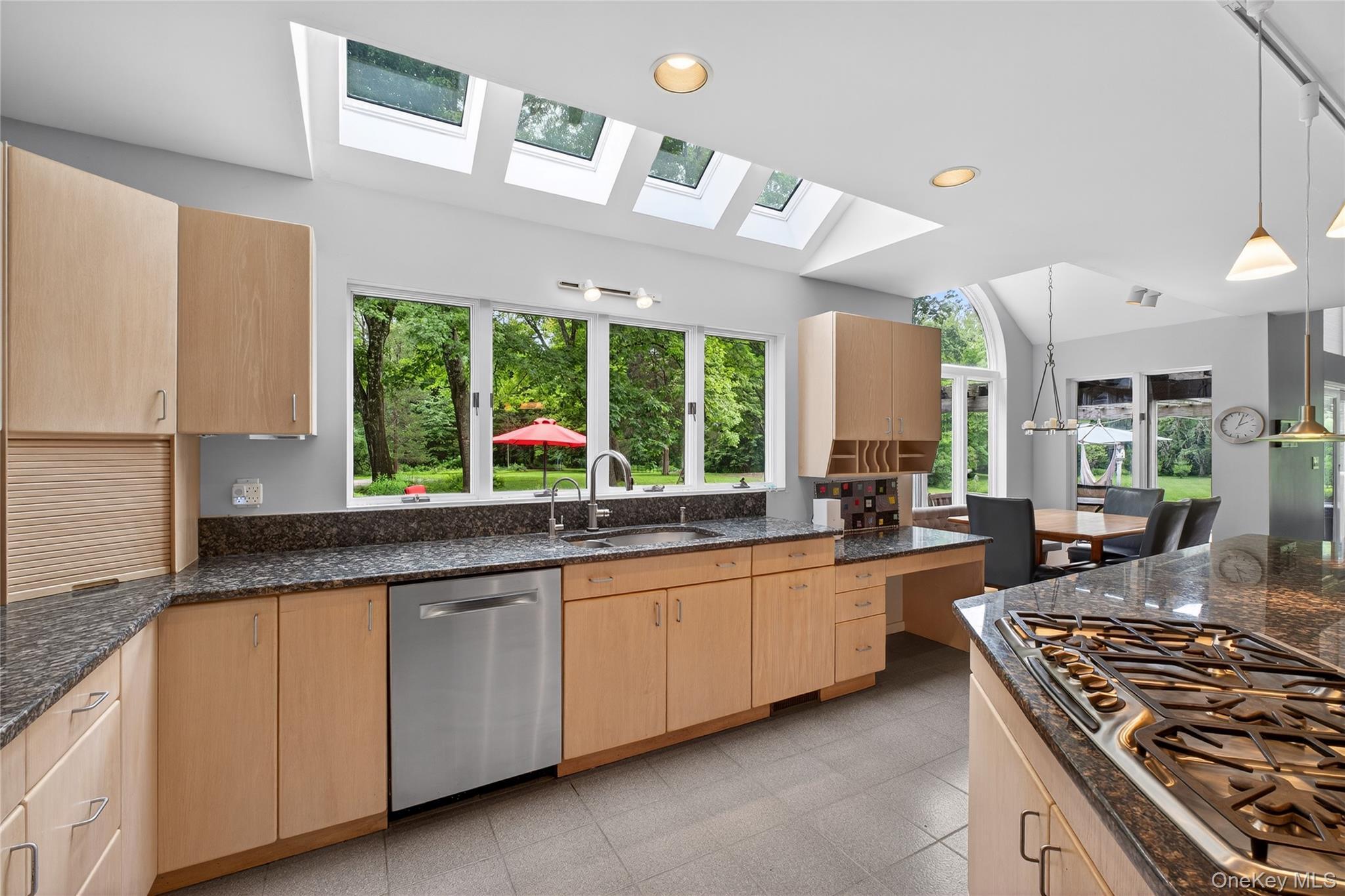 Single Family Sleight Plass Dutchess County, NY 12603, MLS-869208-12