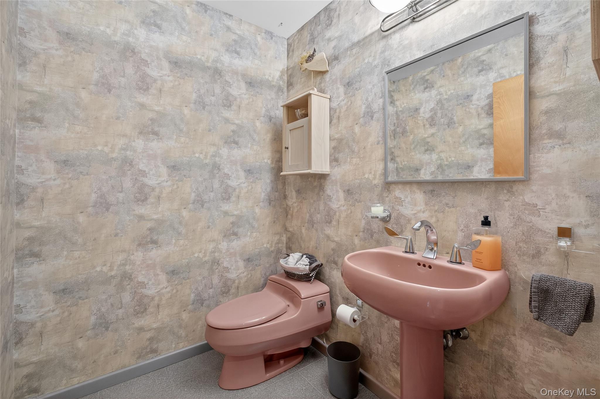 Single Family Sleight Plass Dutchess County, NY 12603, MLS-869208-19