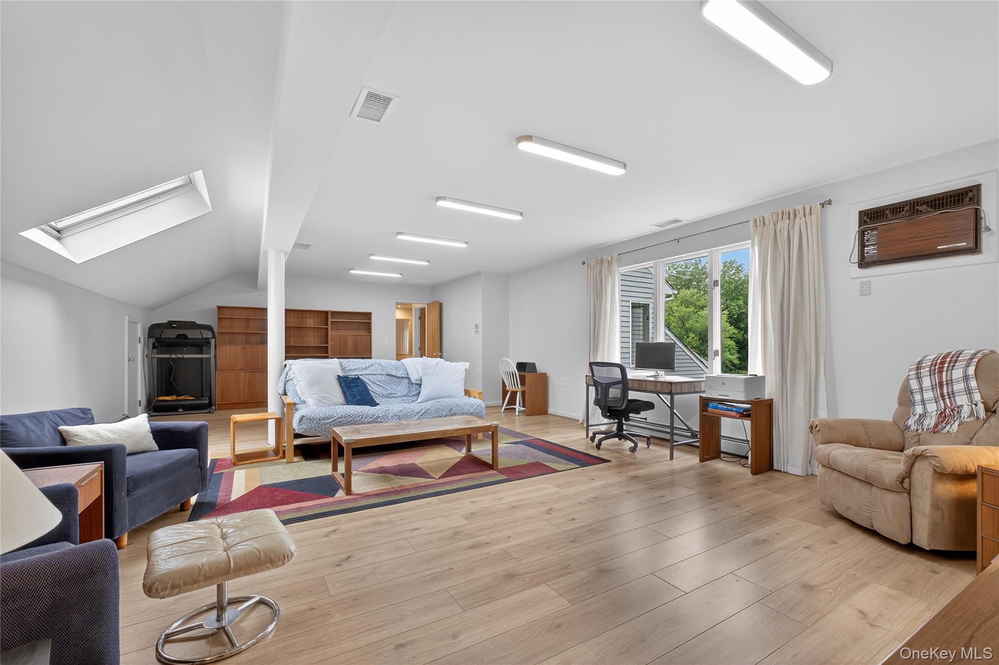 Single Family Sleight Plass Dutchess County, NY 12603, MLS-869208-37