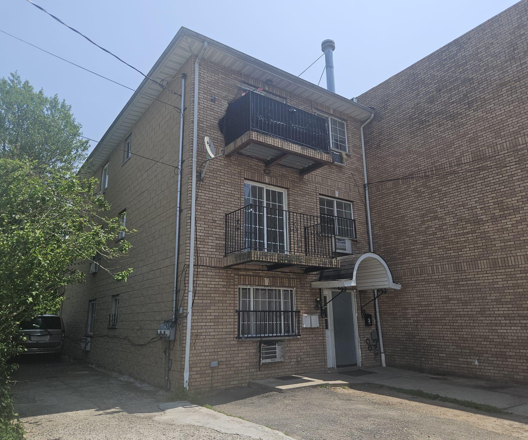 Single Family 197th  Queens, NY 11423, MLS-869217-2
