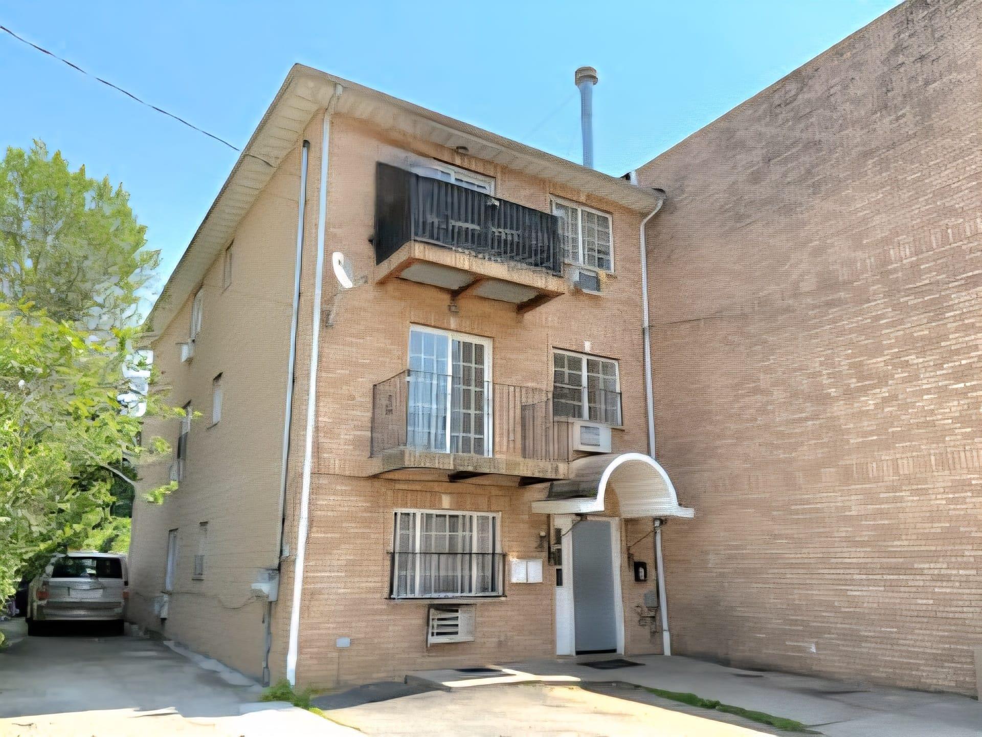 Single Family 197th  Queens, NY 11423, MLS-869217-24