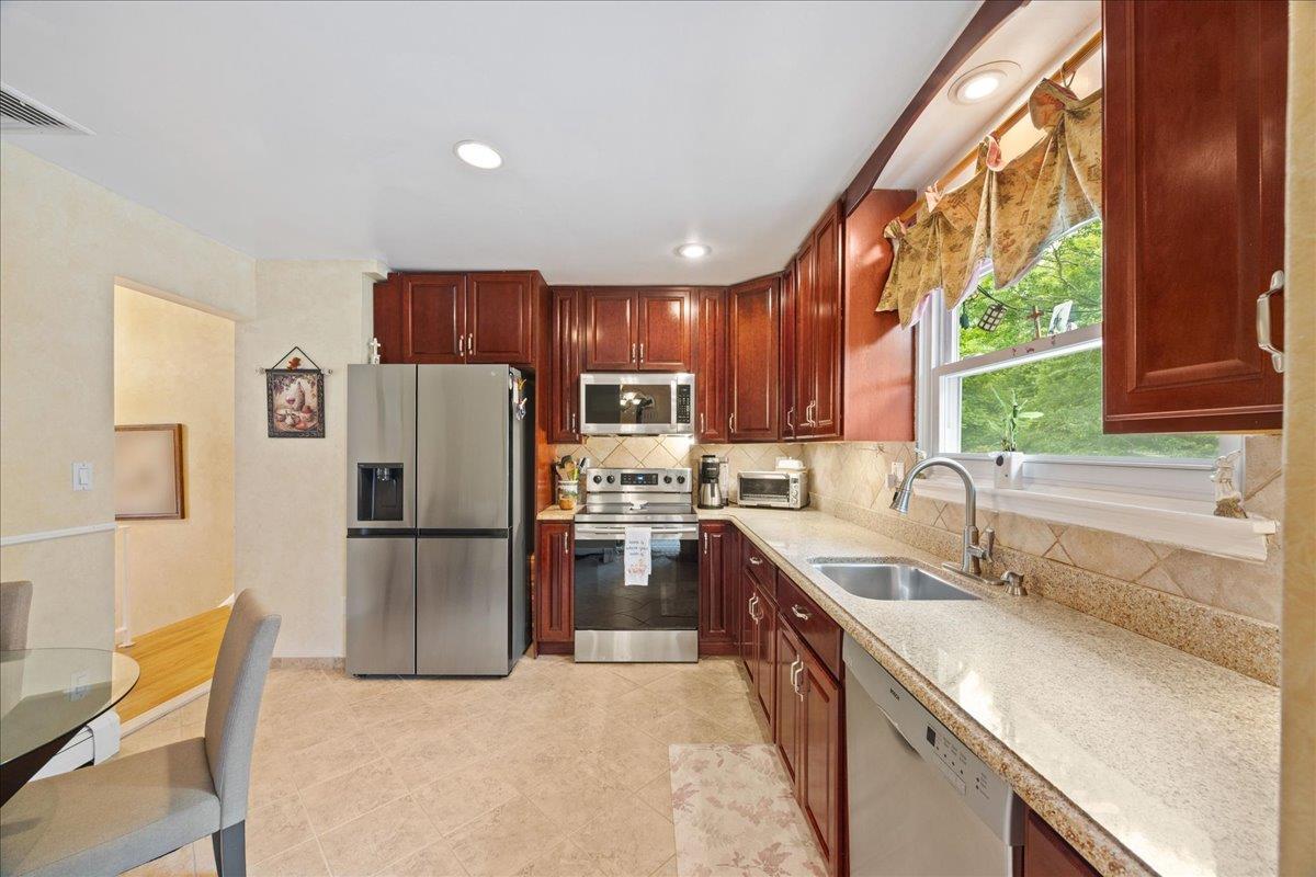 Single Family Saw Mill River  Westchester County, NY 10546, MLS-869221-7