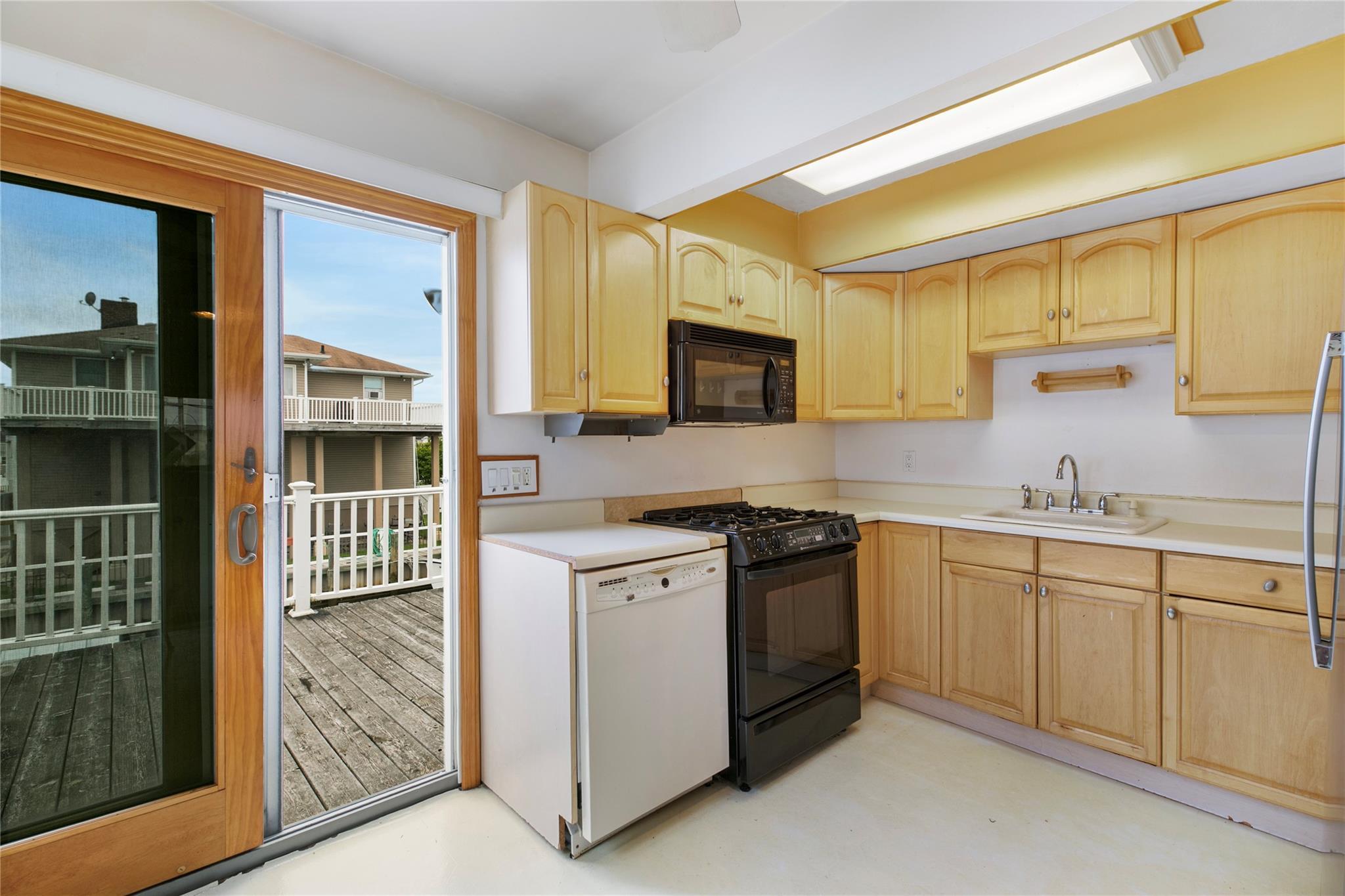 Single Family Arctic  Suffolk County, NY 11757, MLS-869224-4