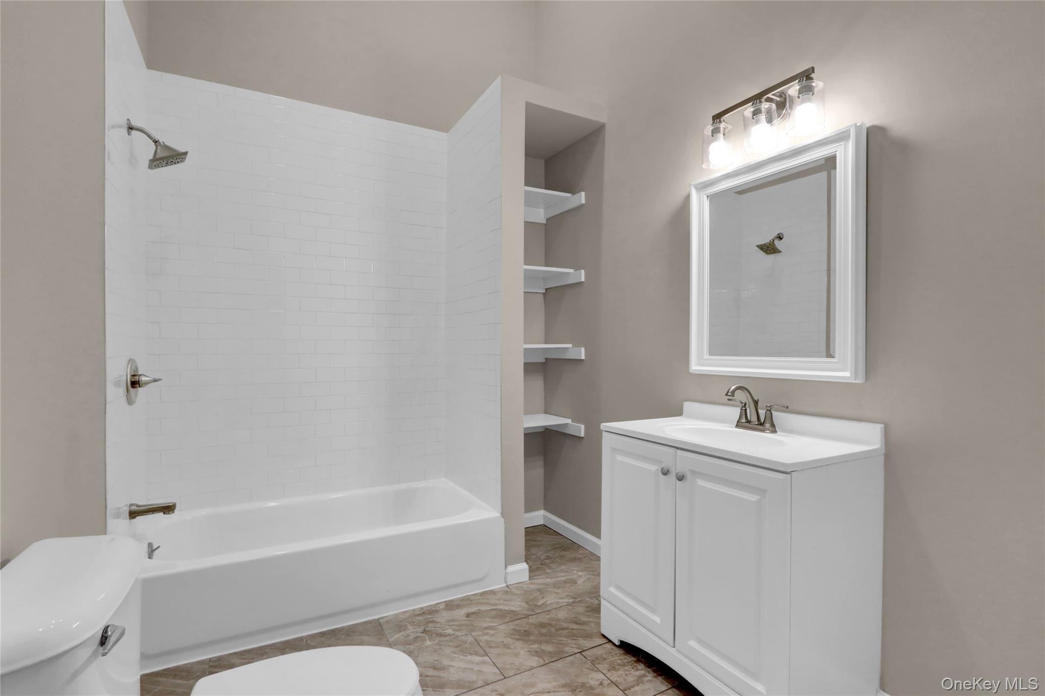 Single Family Teller  Suffolk County, NY 11727, MLS-869248-21