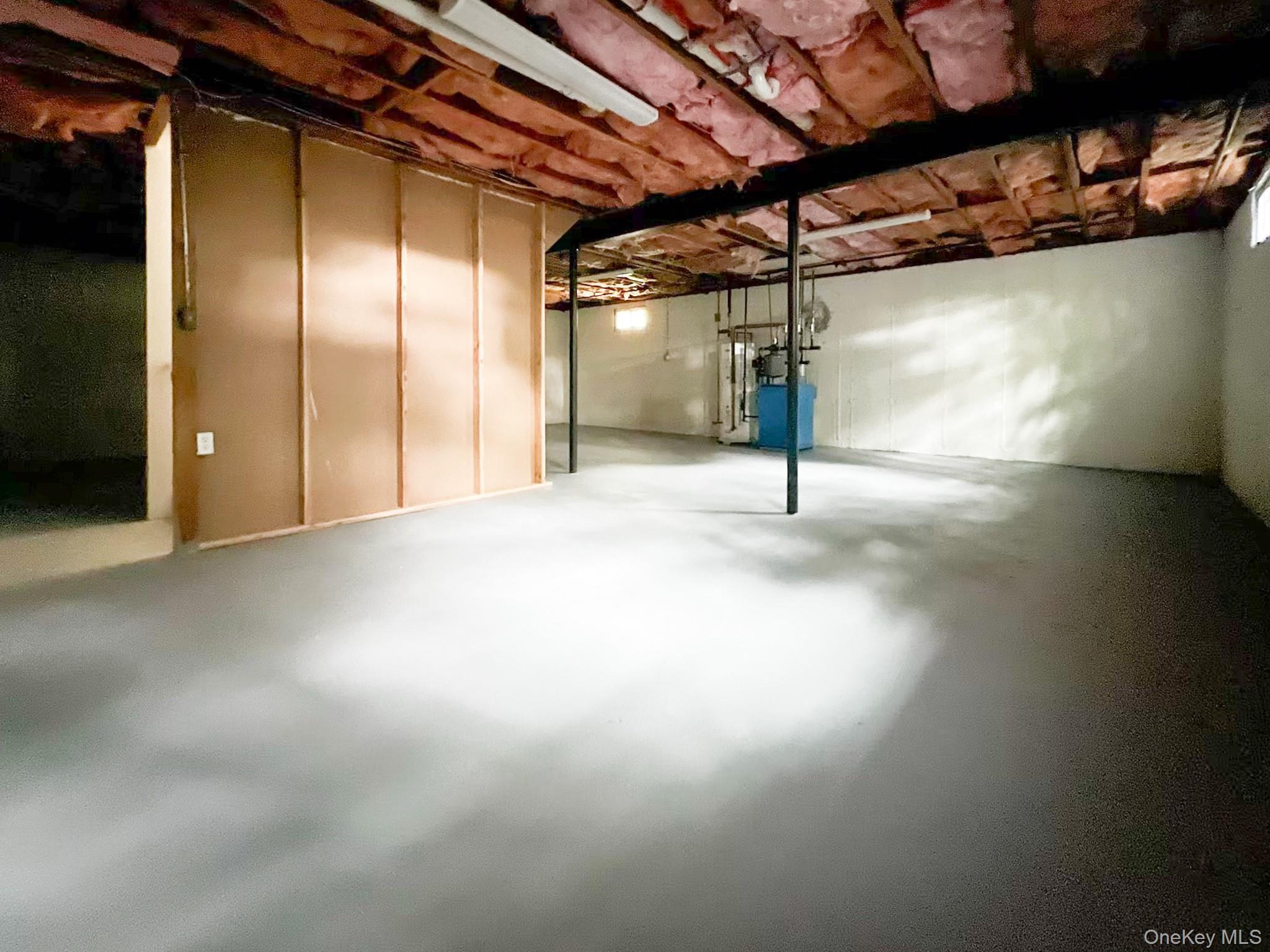 Single Family Teller  Suffolk County, NY 11727, MLS-869248-23