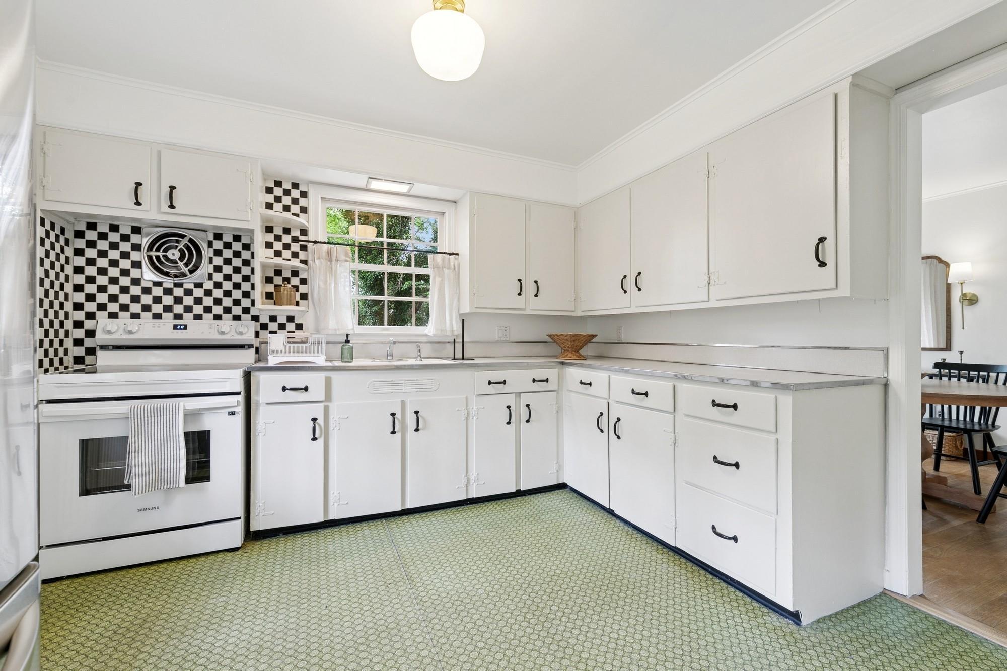 Single Family Cooper  Suffolk County, NY 11937, MLS-869274-11