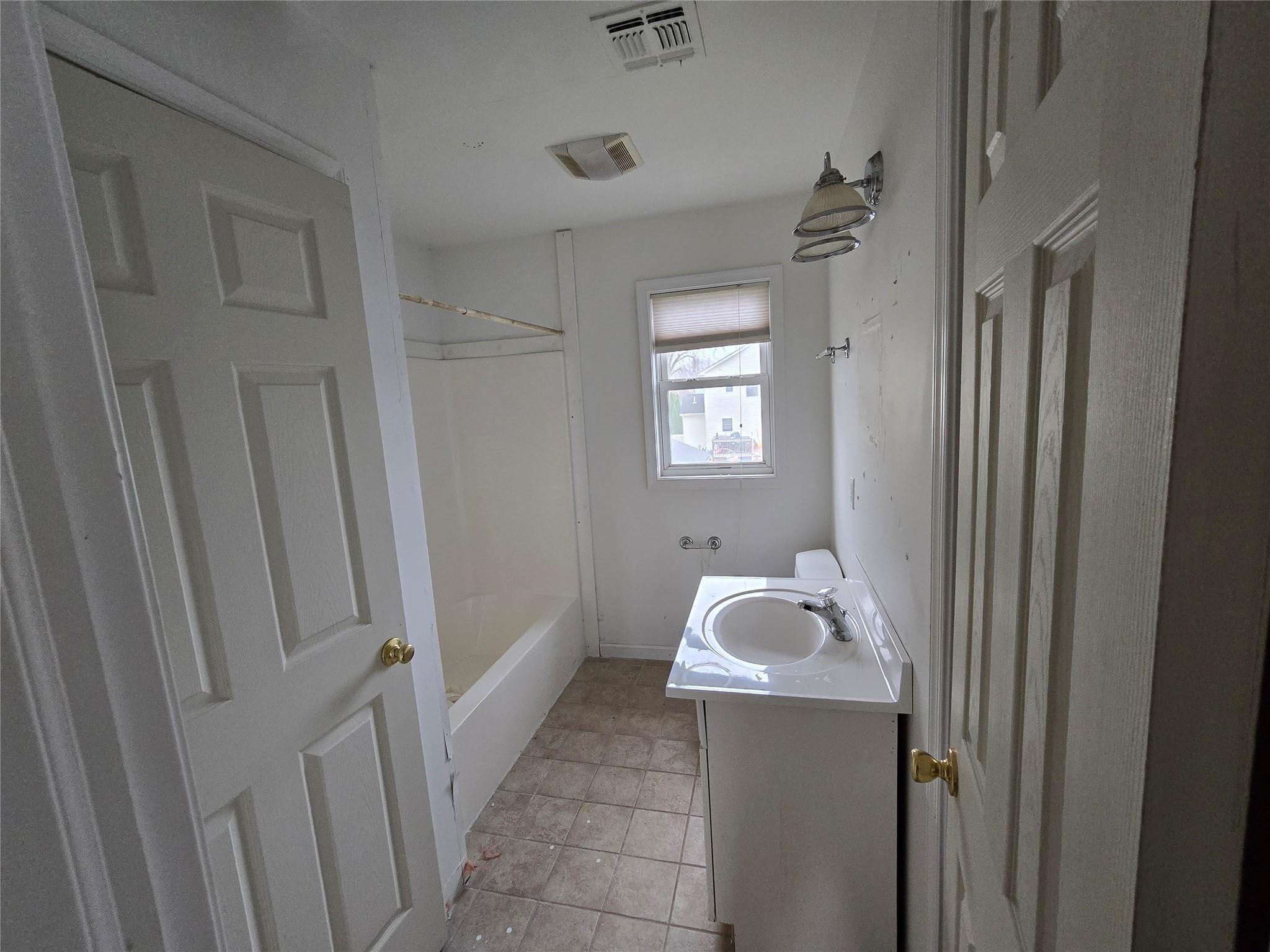 Single Family Thompson  Orange County, NY 12771, MLS-869314-4