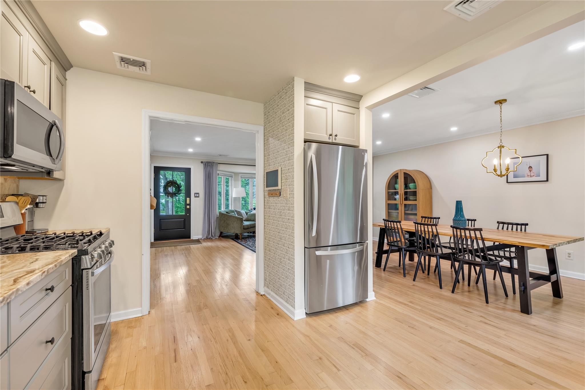 Single Family Oberlon  Suffolk County, NY 11740, MLS-869325-11