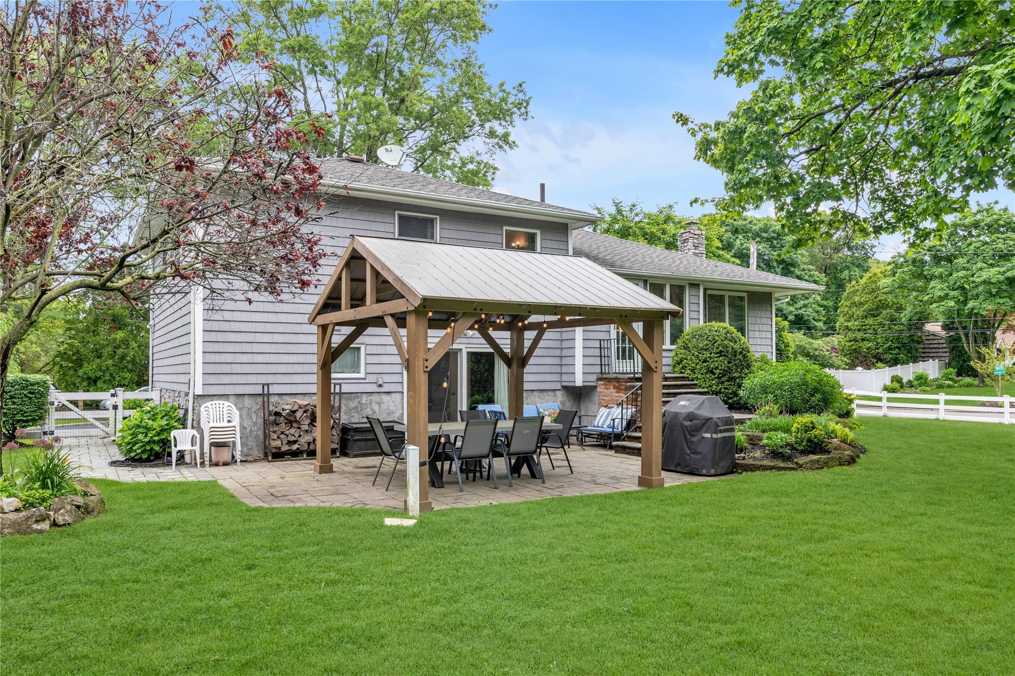 Single Family Oberlon  Suffolk County, NY 11740, MLS-869325-22
