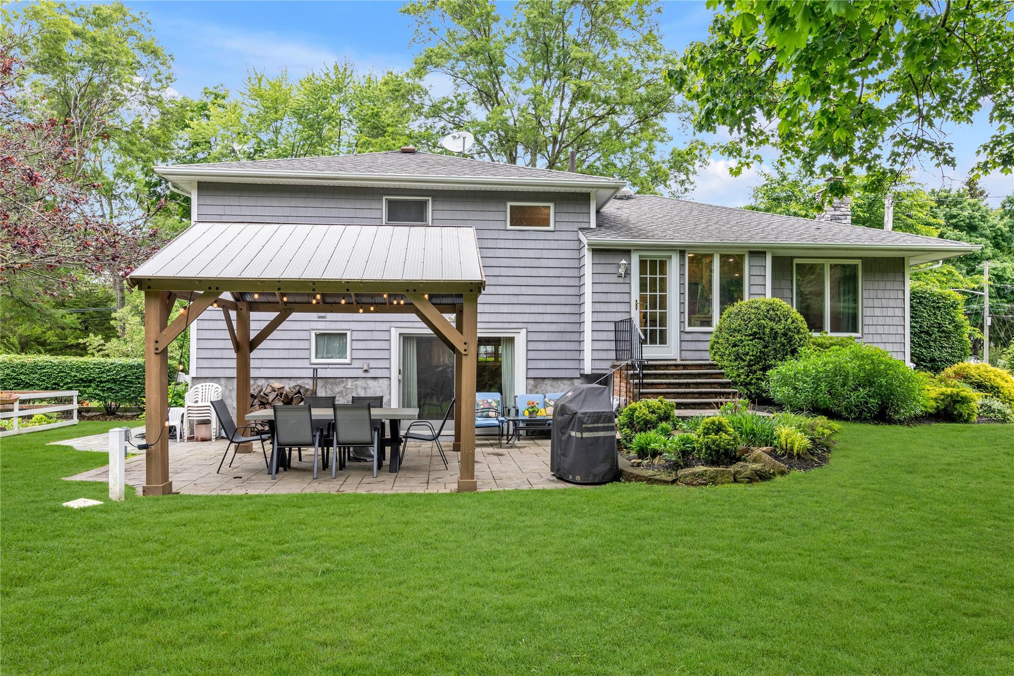 Single Family Oberlon  Suffolk County, NY 11740, MLS-869325-23