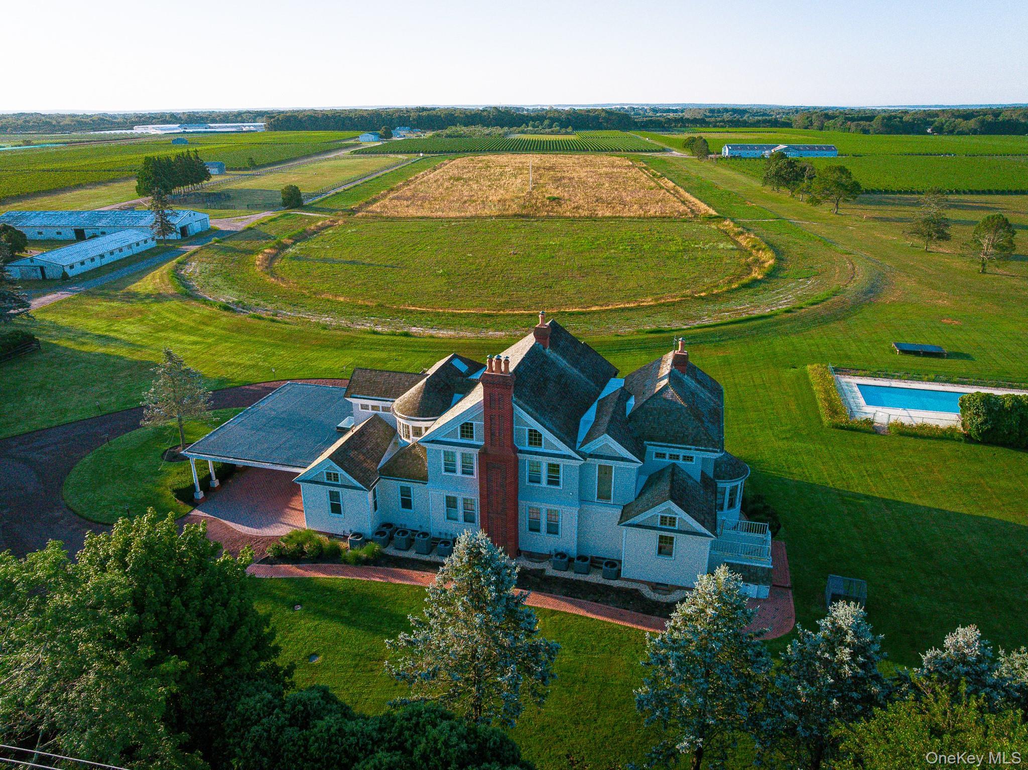 Single Family Sound Suffolk County, NY 11901, MLS-869330-38