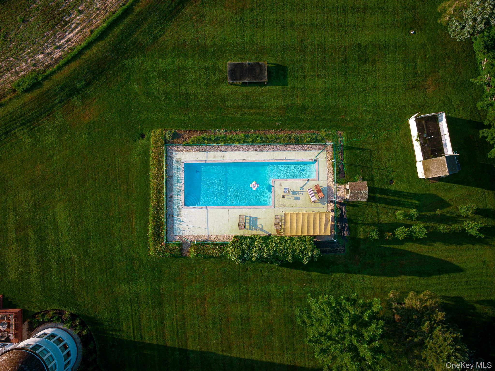 Single Family Sound Suffolk County, NY 11901, MLS-869330-42