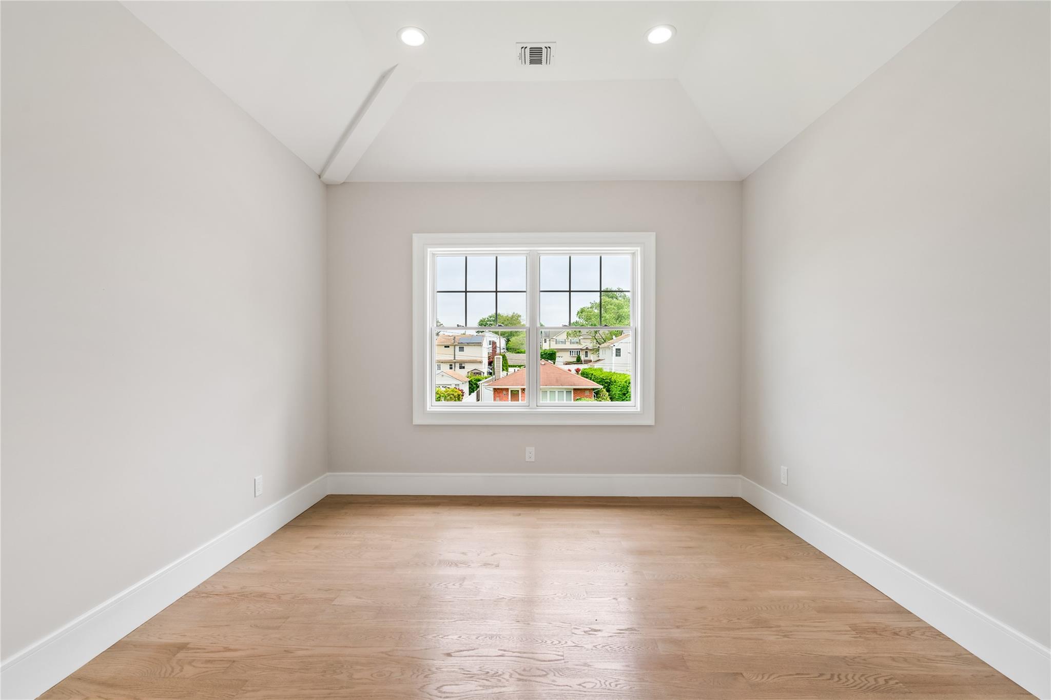Single Family Shafter  Nassau County, NY 11507, MLS-869365-23