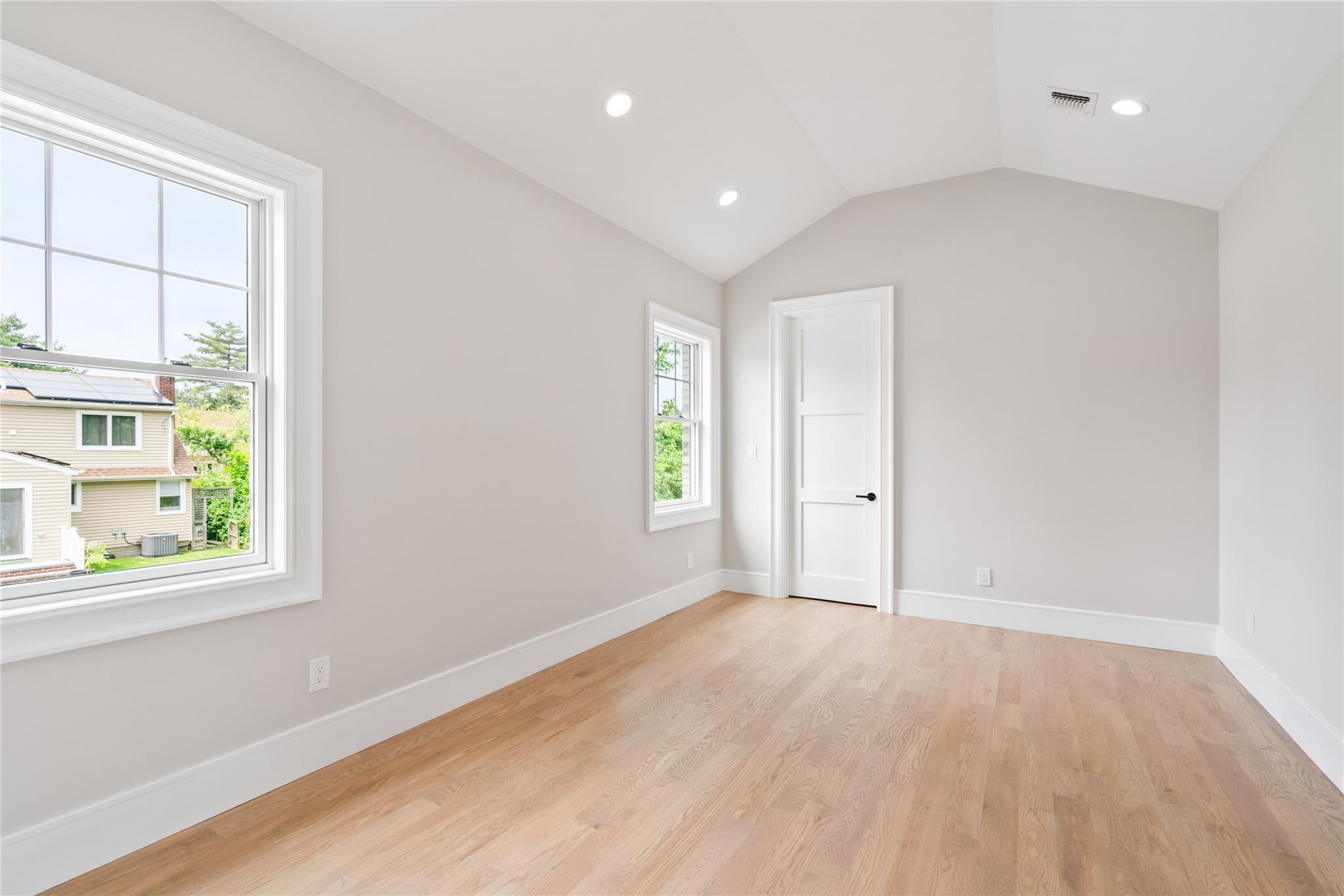 Single Family Shafter  Nassau County, NY 11507, MLS-869365-25