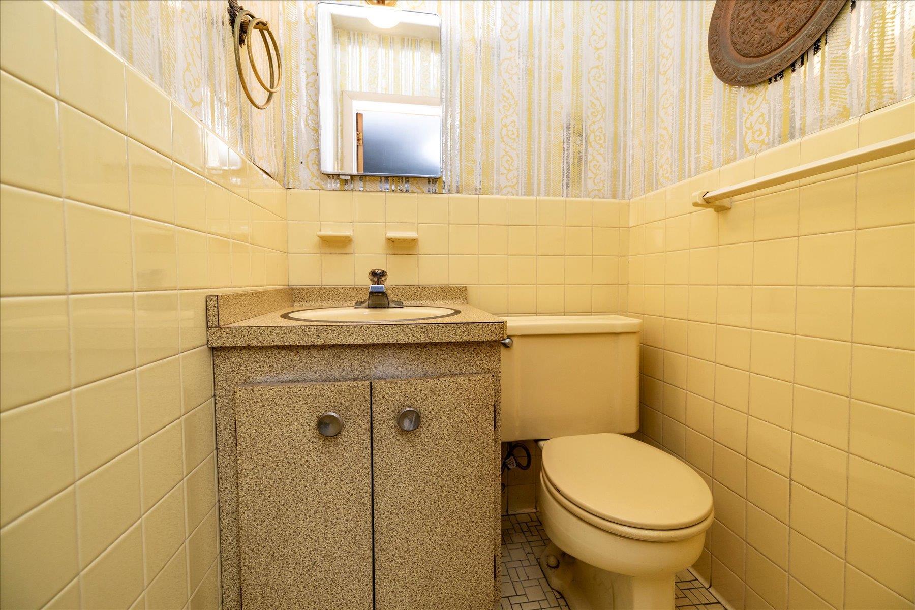 Single Family Gloucester  Nassau County, NY 11758, MLS-869383-20