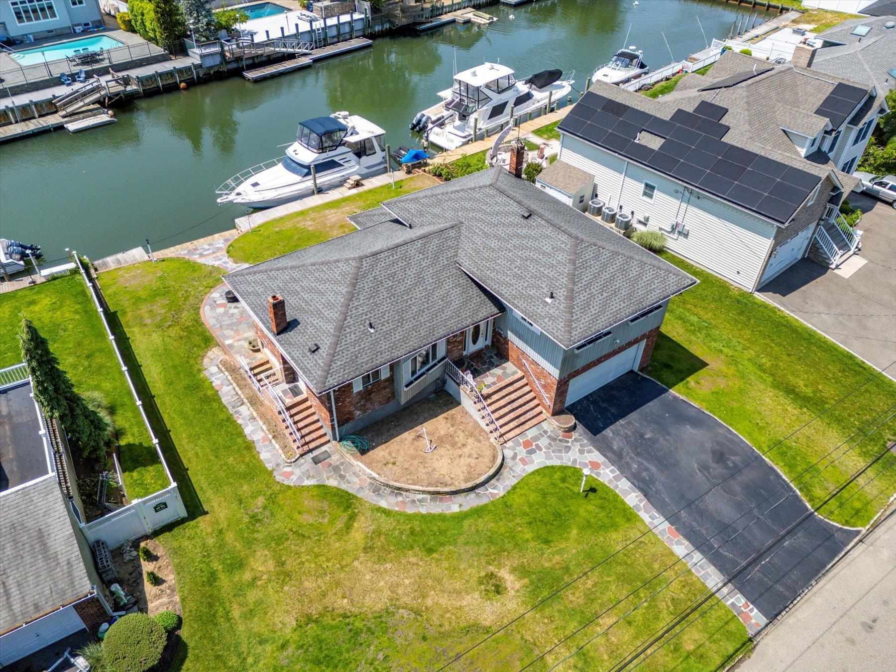 Single Family Gloucester  Nassau County, NY 11758, MLS-869383-4