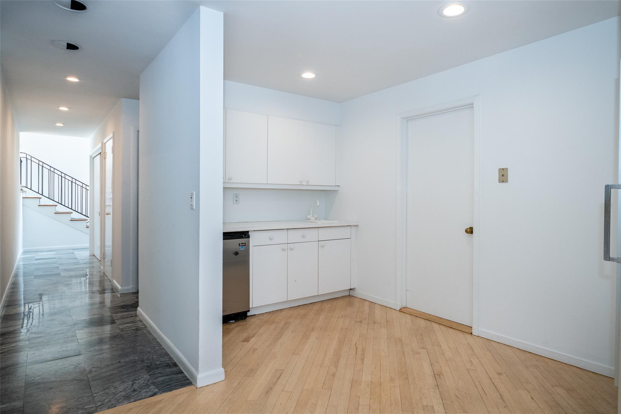 Single Family Old Lyme  Westchester County, NY 10583, MLS-869385-10