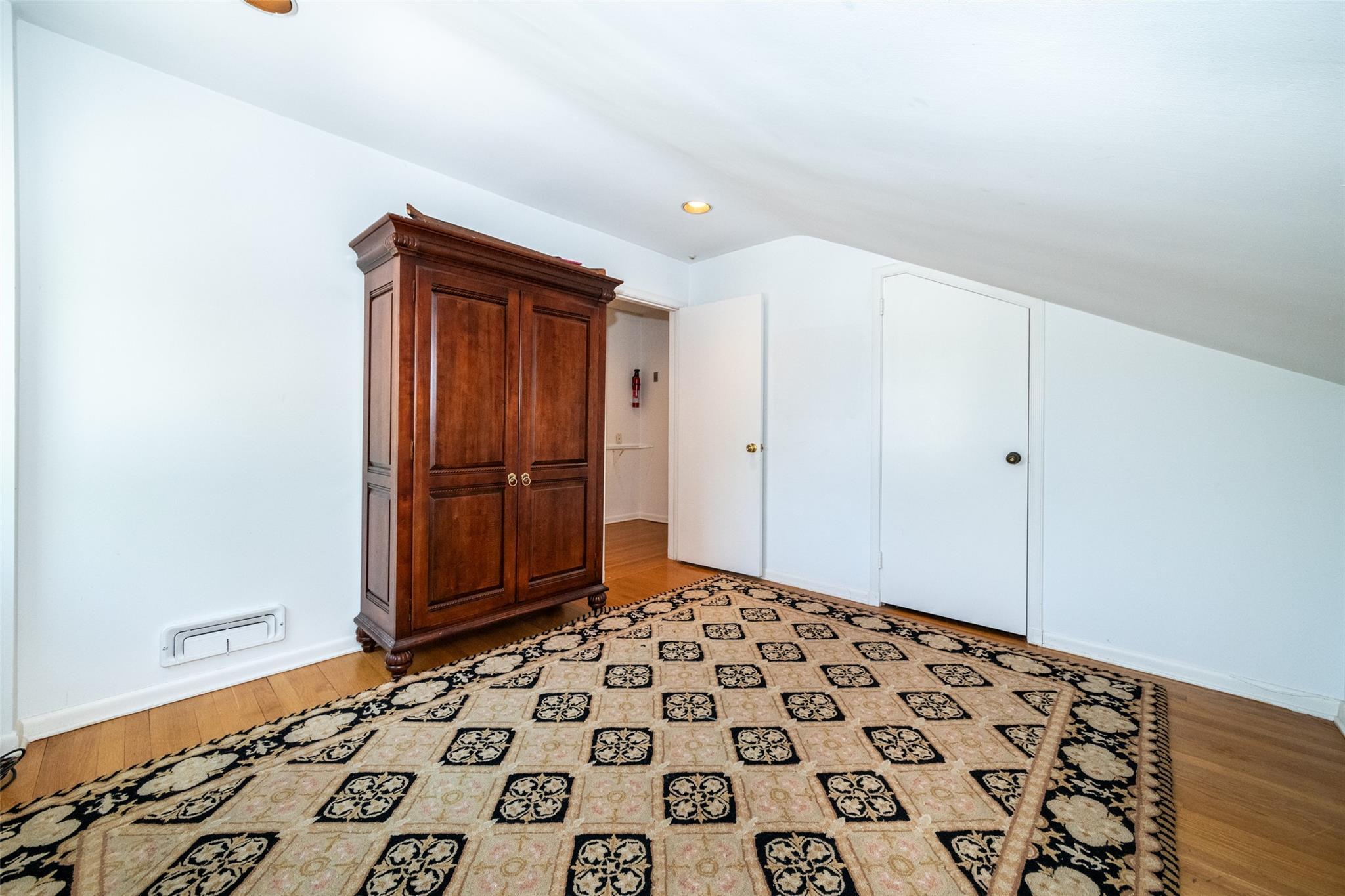 Single Family Old Lyme  Westchester County, NY 10583, MLS-869385-24