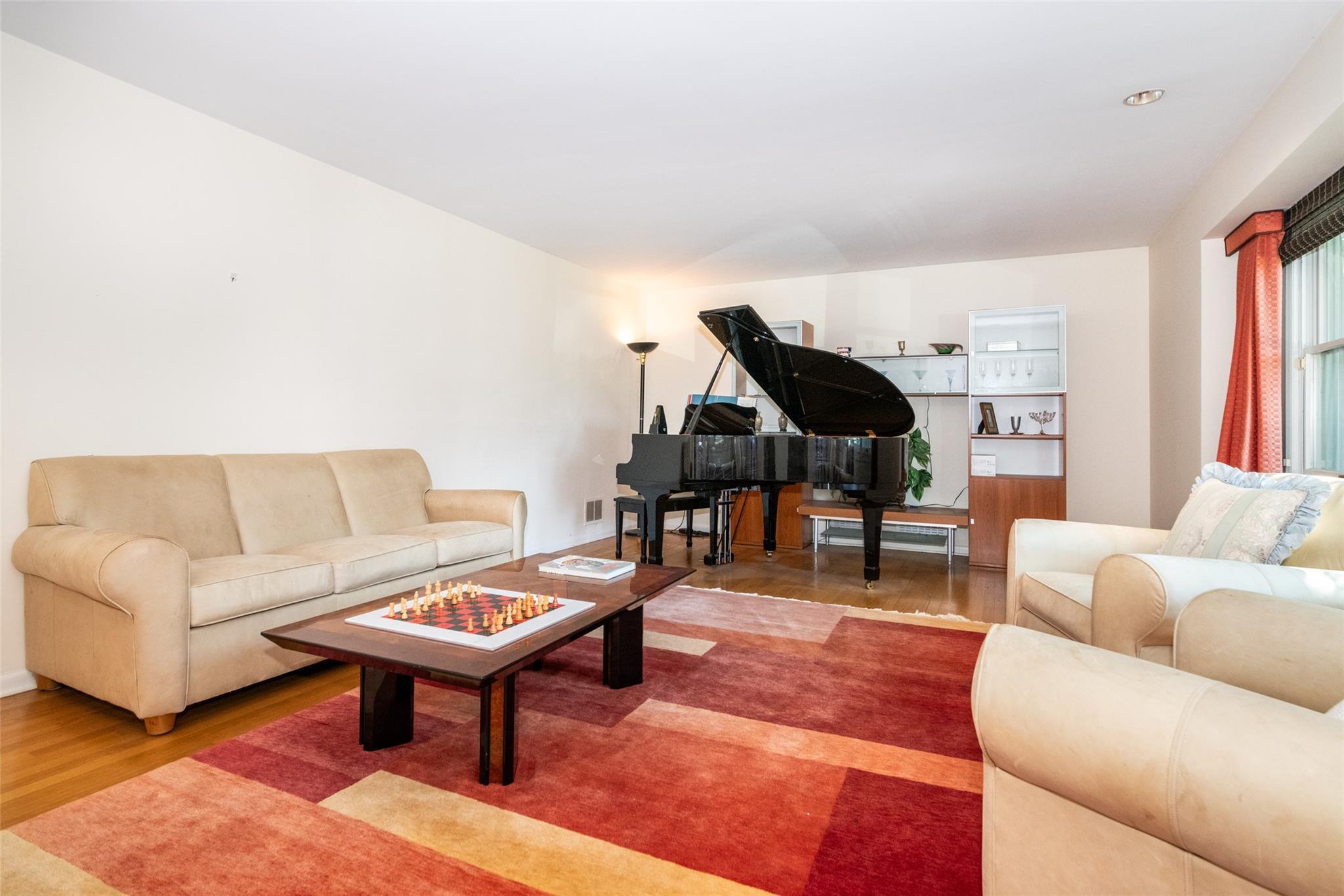 Single Family Old Lyme  Westchester County, NY 10583, MLS-869385-4