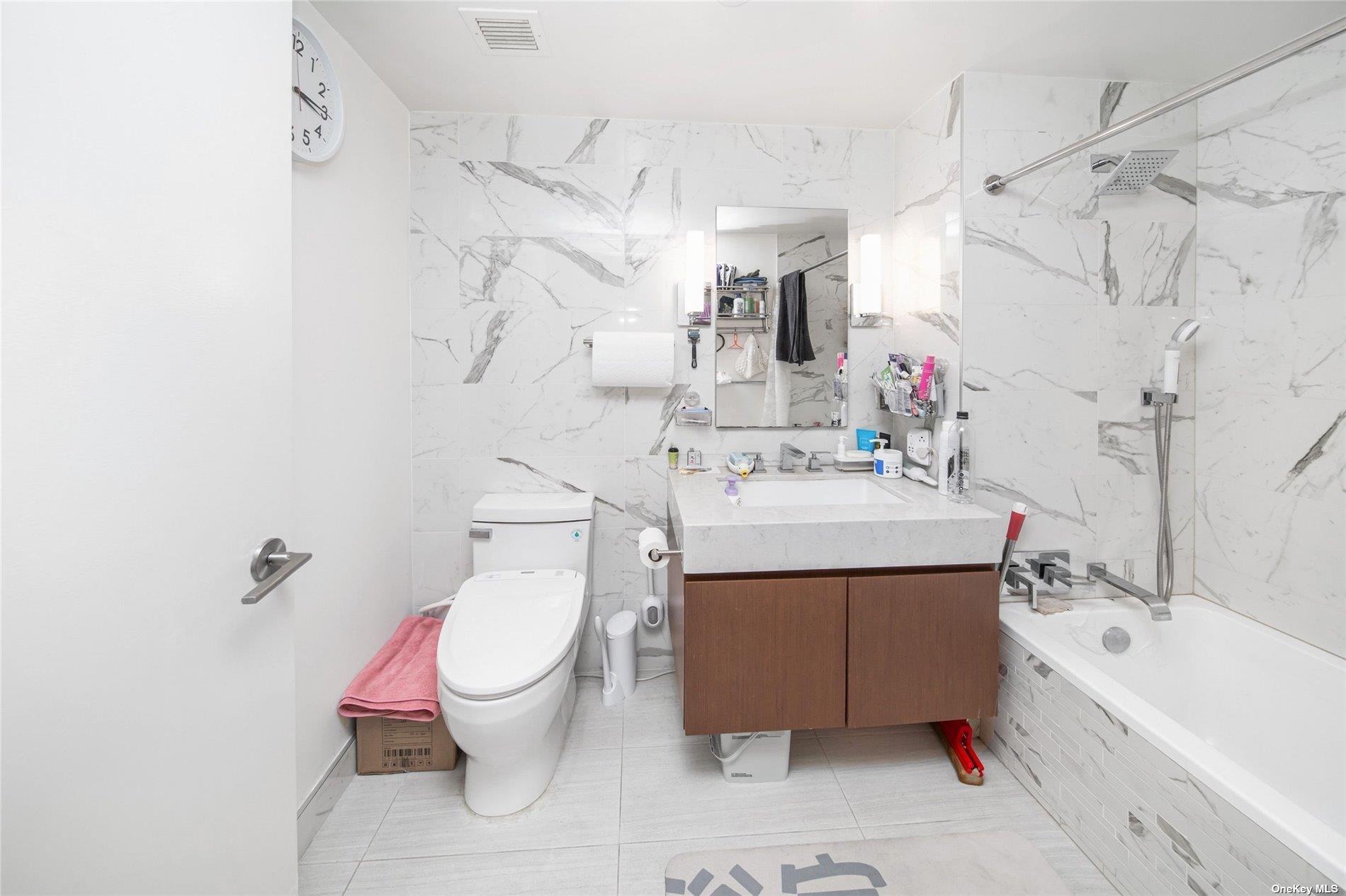 Condo 39  Queens, NY 11354, MLS-869397-22