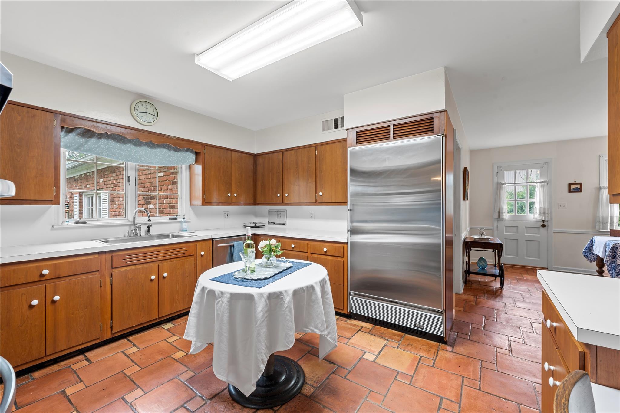 Single Family Chauncey  Nassau County, NY 11559, MLS-869399-16