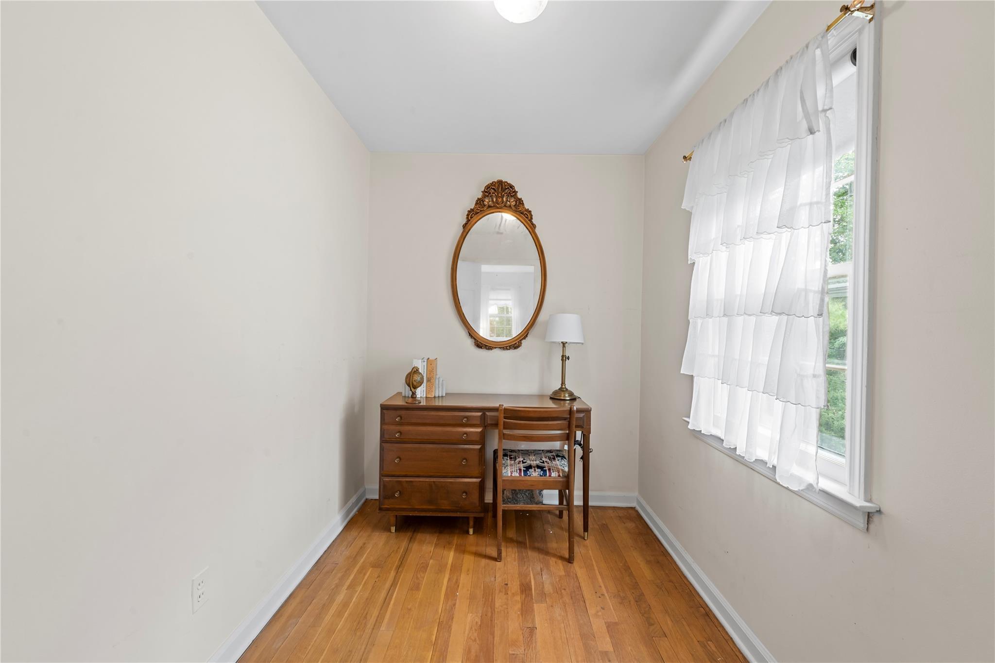 Single Family Chauncey  Nassau County, NY 11559, MLS-869399-24