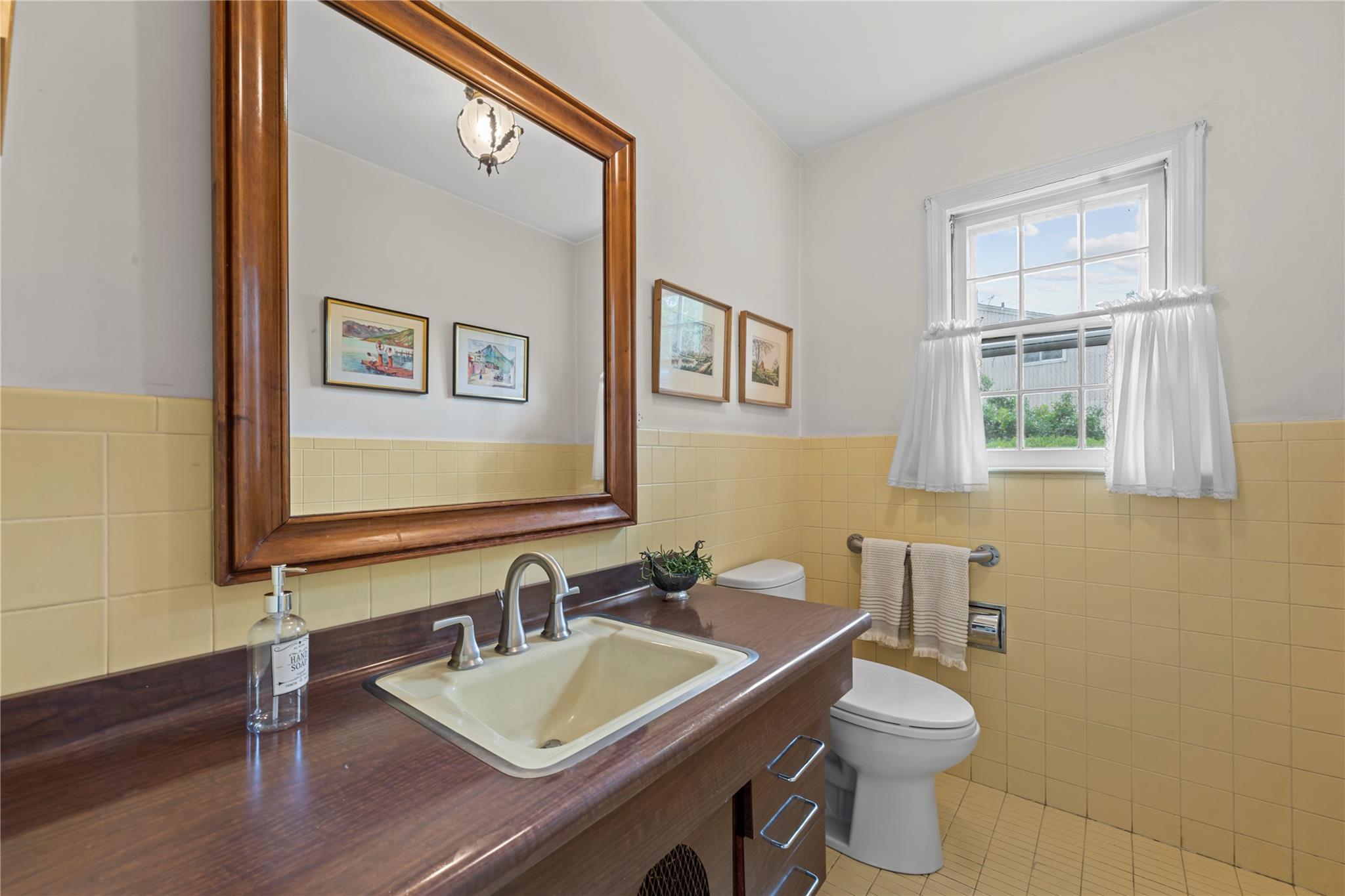 Single Family Chauncey  Nassau County, NY 11559, MLS-869399-36