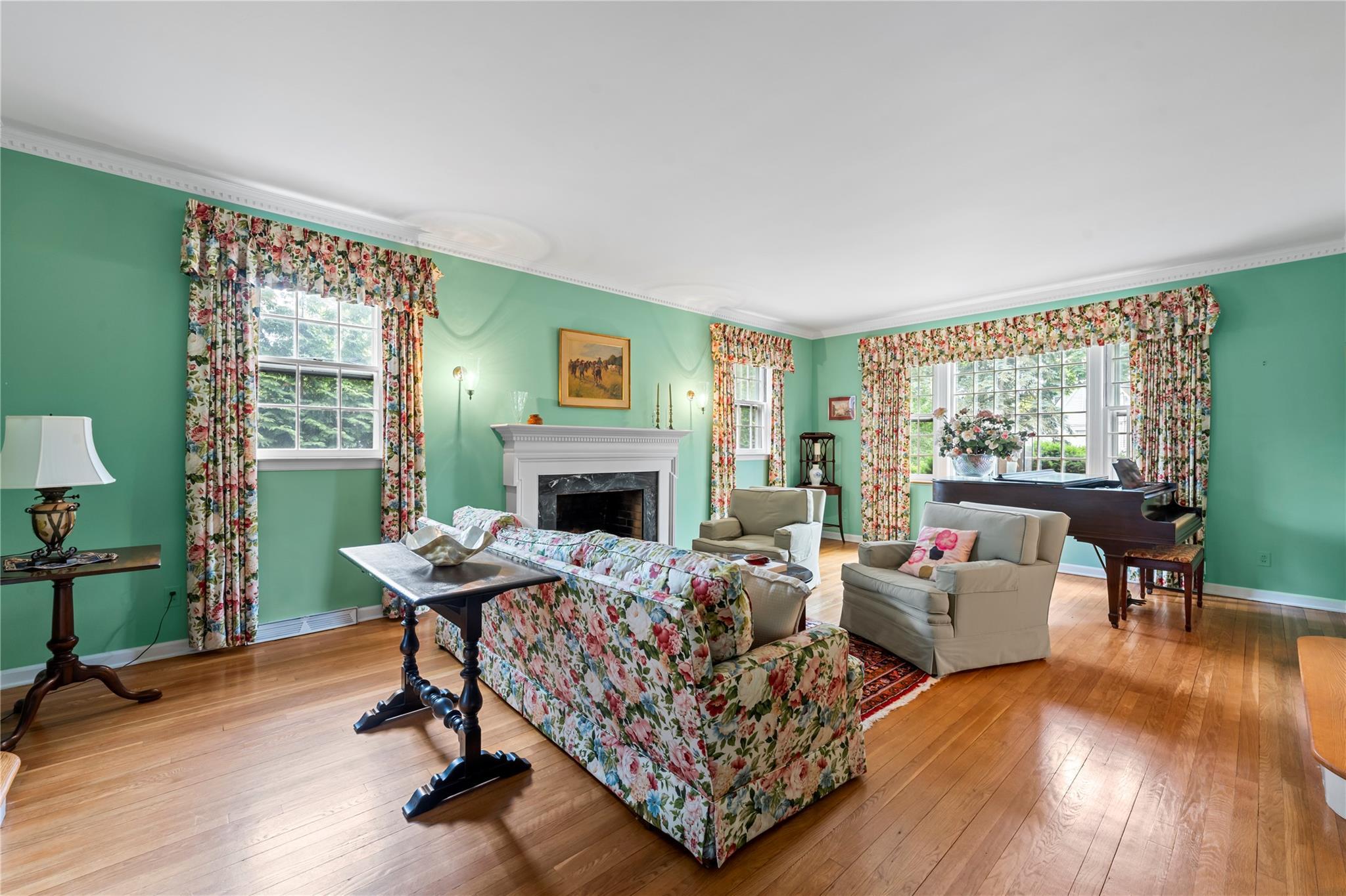 Single Family Chauncey  Nassau County, NY 11559, MLS-869399-6
