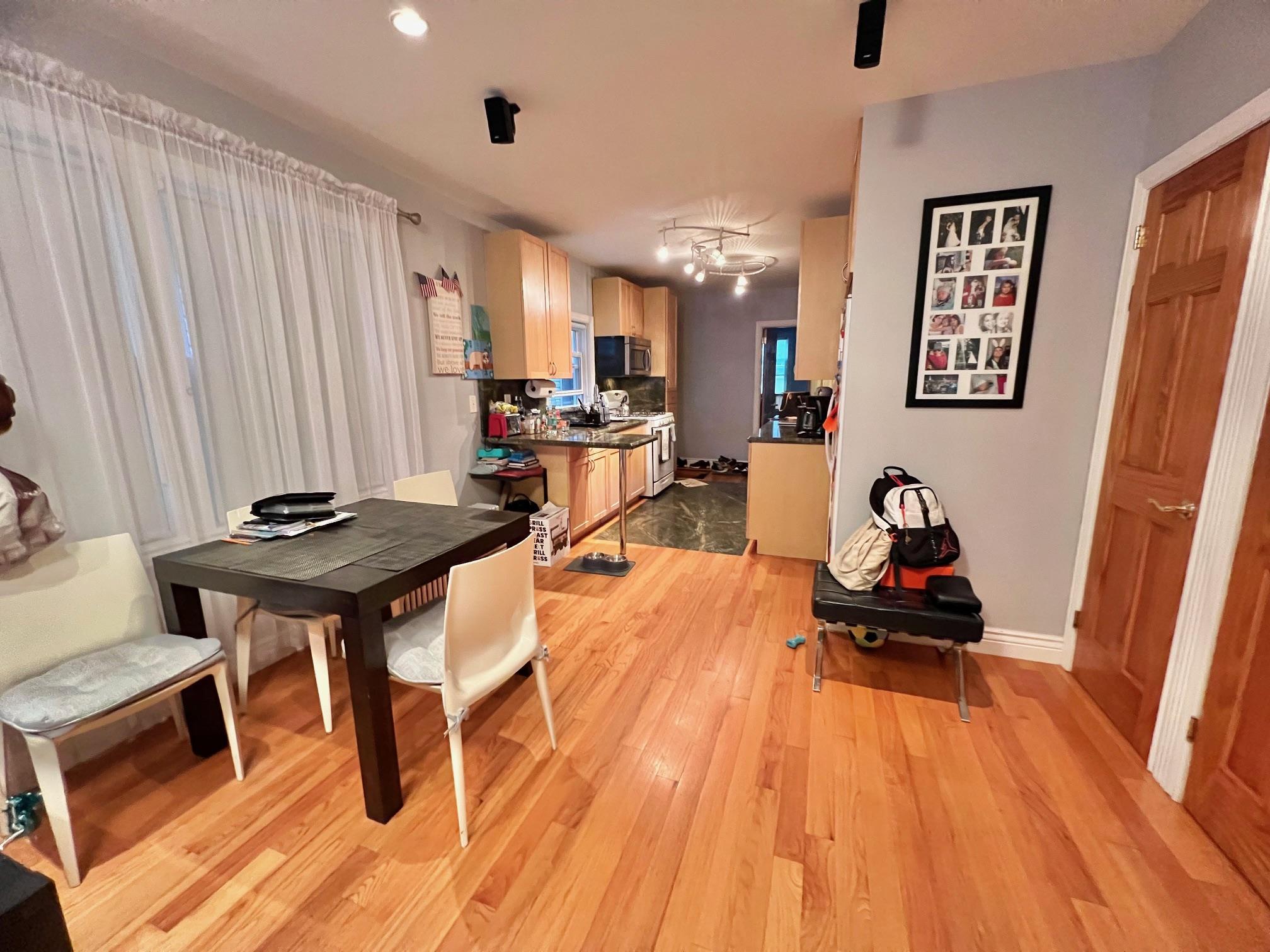 Single Family 60  Queens, NY 11385, MLS-869414-11