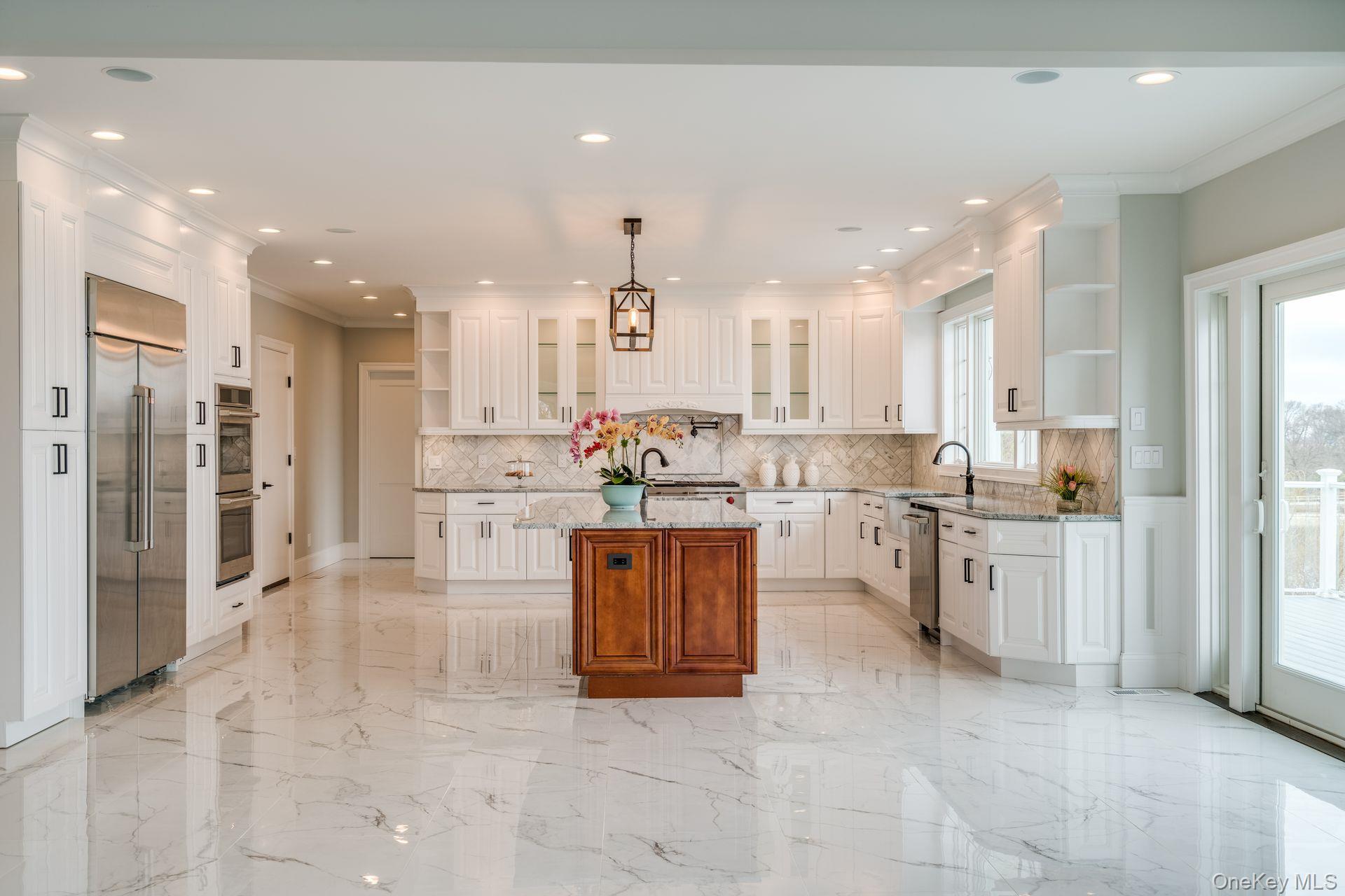 Single Family Barbara Nassau County, NY 11542, MLS-869457-16