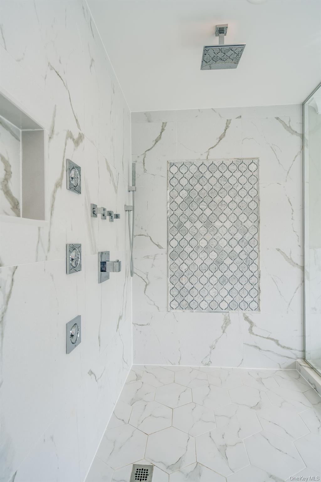 Single Family Barbara Nassau County, NY 11542, MLS-869457-30