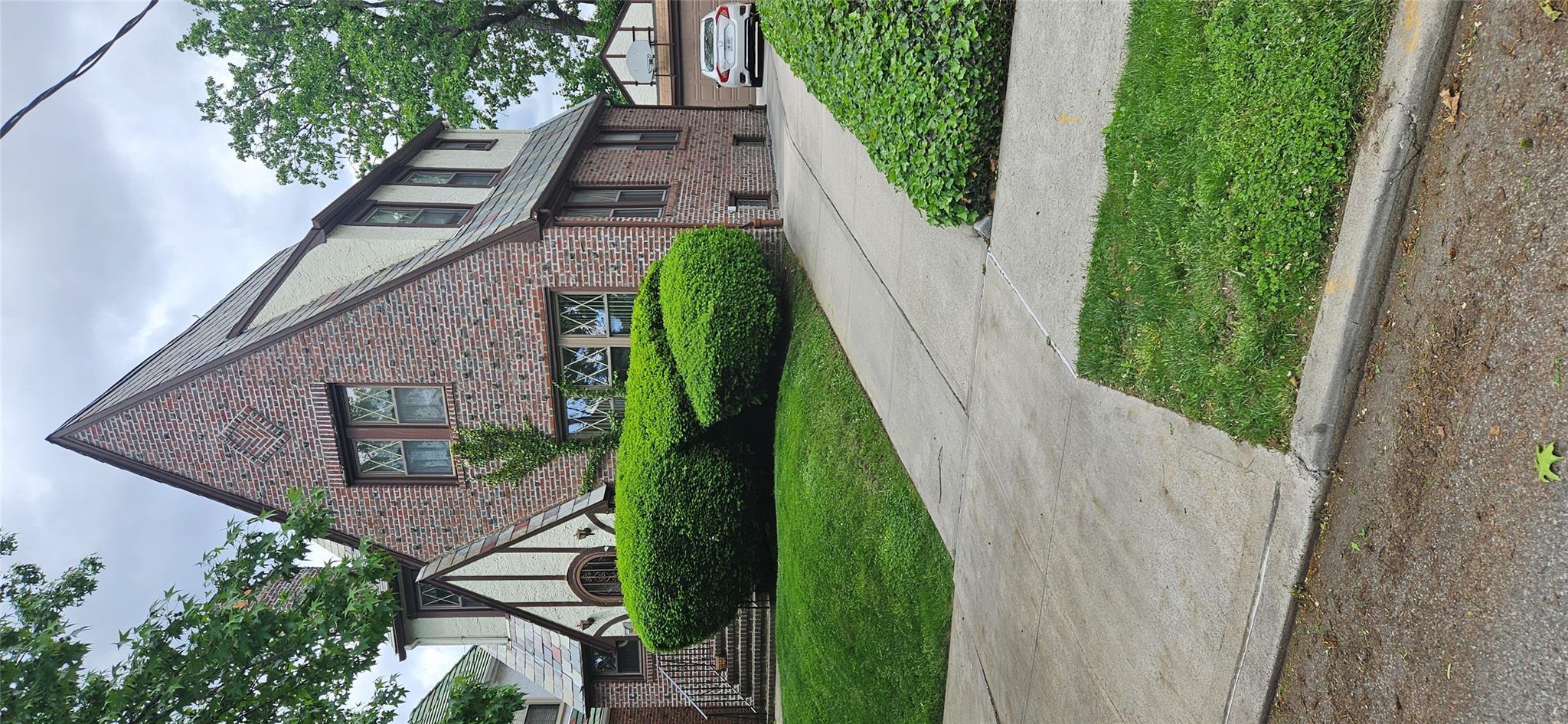Single Family 28th  Queens, NY 11358, MLS-869467-2
