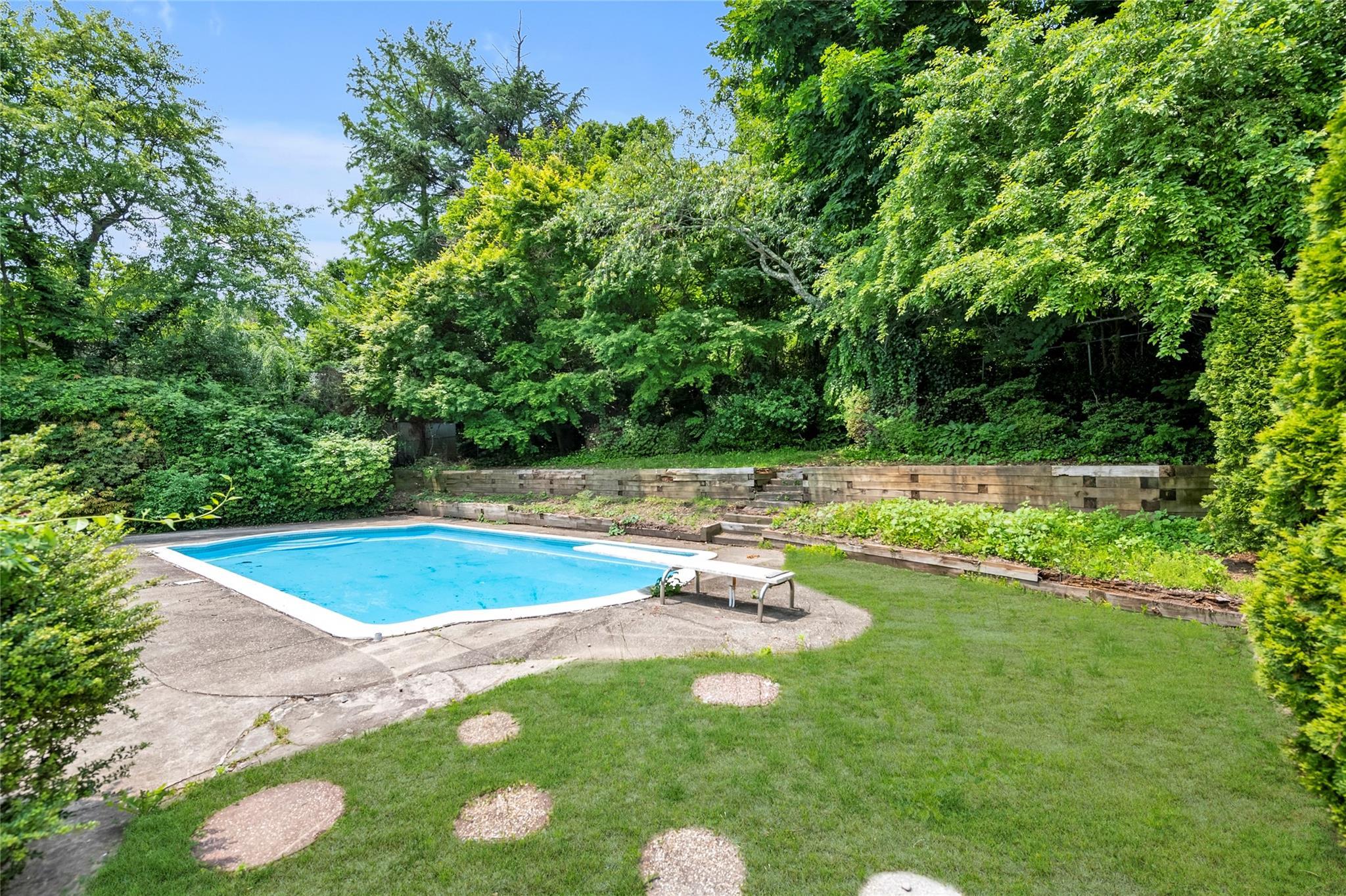 Single Family Meadowfield  Nassau County, NY 11542, MLS-869469-4