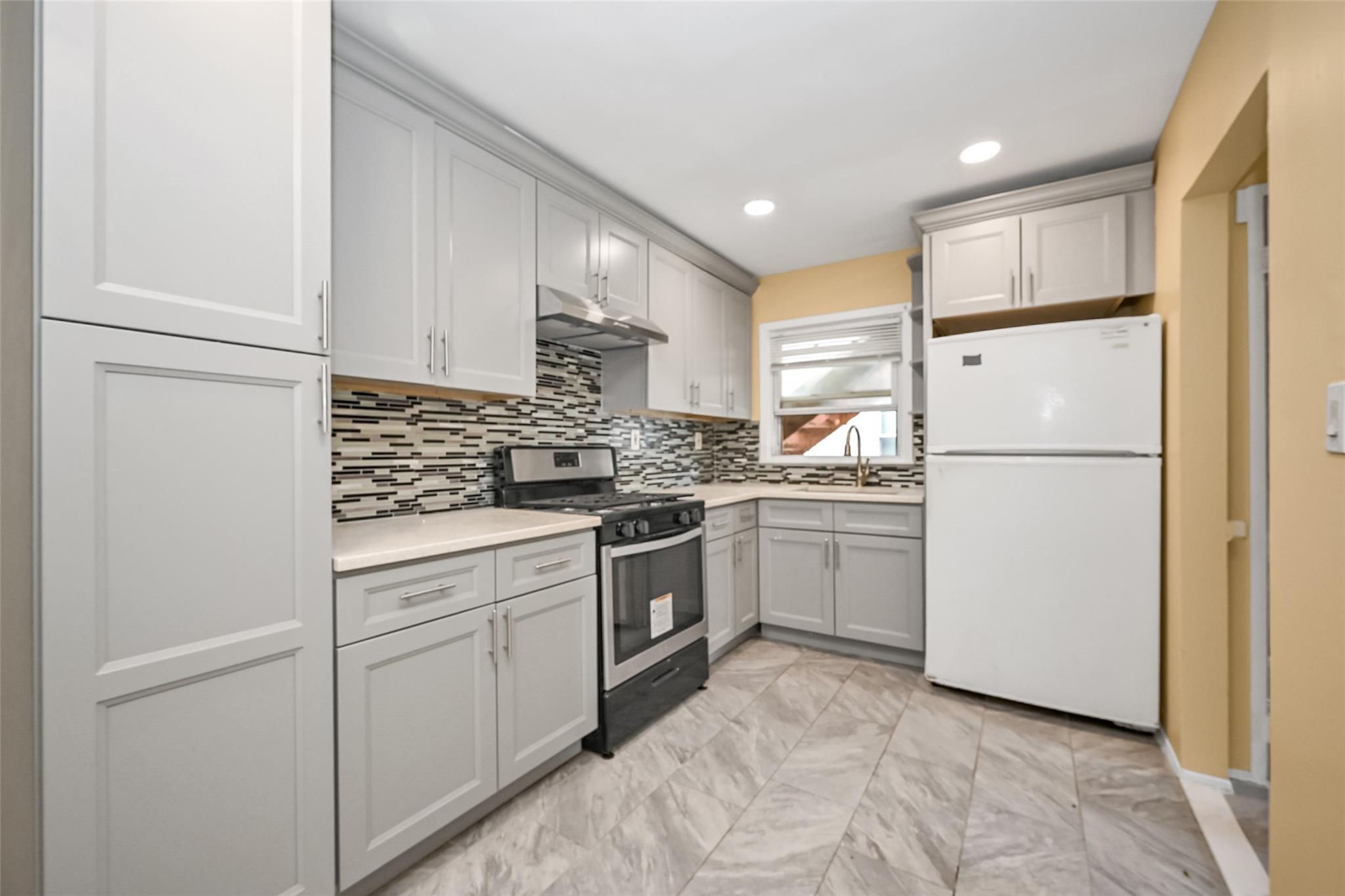 Single Family 222nd  Queens, NY 11429, MLS-869497-7