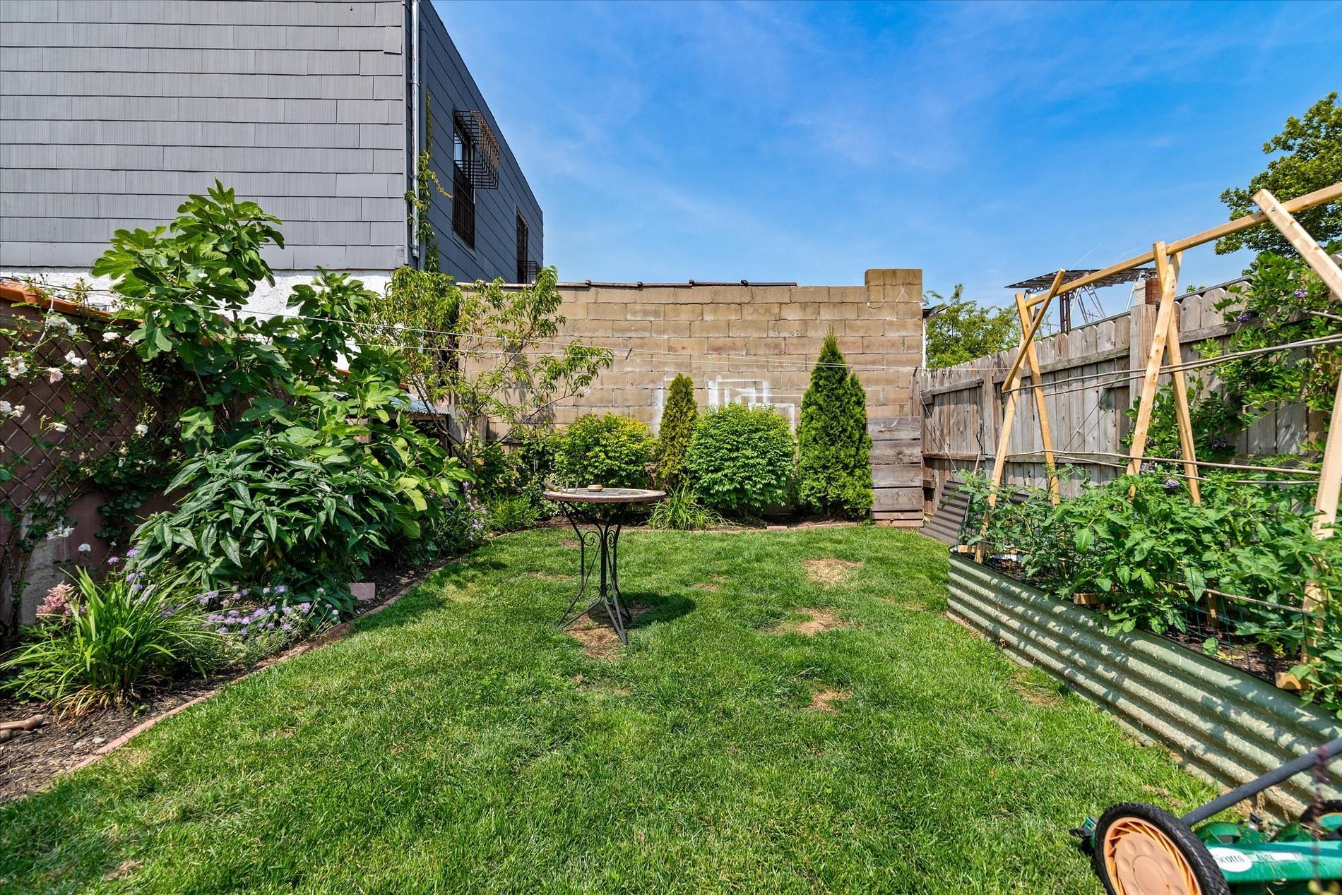 Single Family Onderdonk  Queens, NY 11385, MLS-869517-22