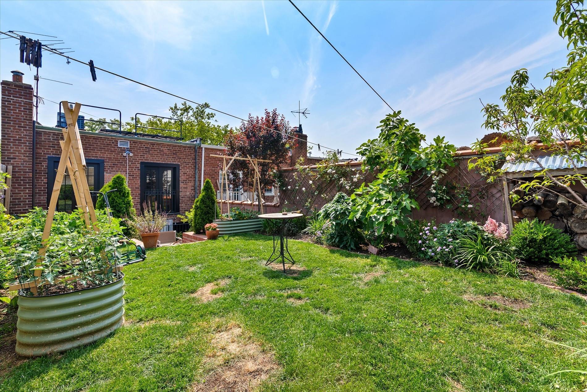 Single Family Onderdonk  Queens, NY 11385, MLS-869517-23
