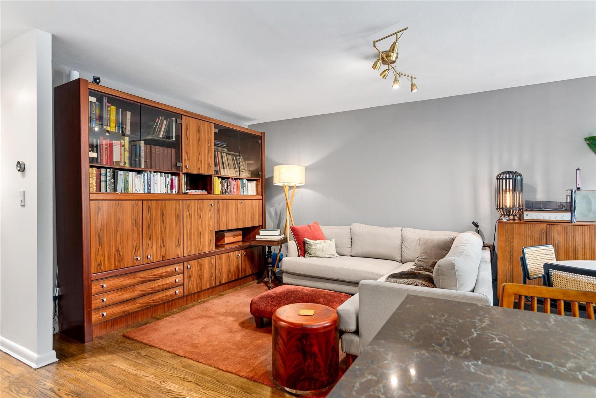 Single Family Onderdonk  Queens, NY 11385, MLS-869517-4
