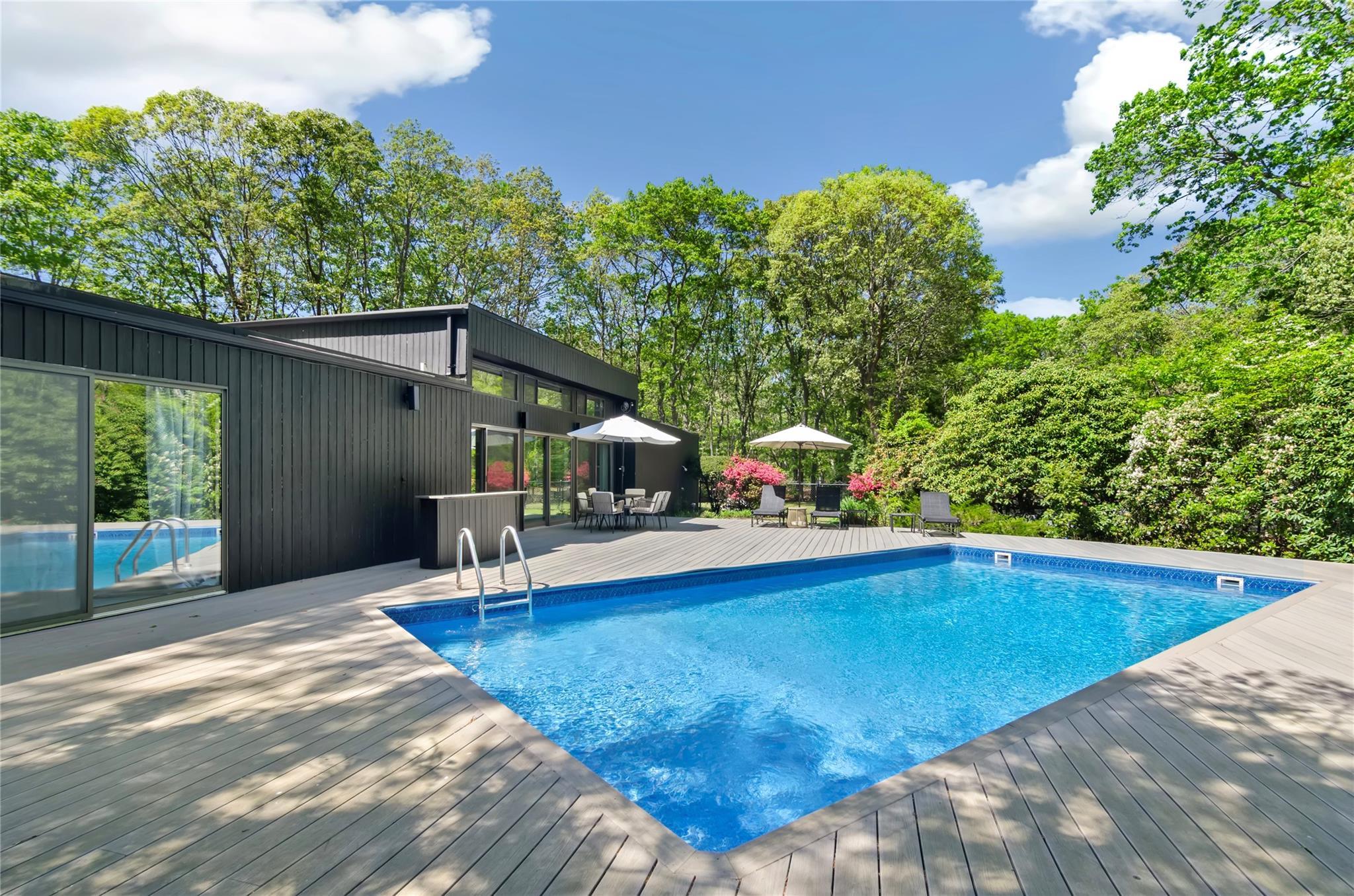 Single Family Quarter  Suffolk County, NY 11977, MLS-869525-22