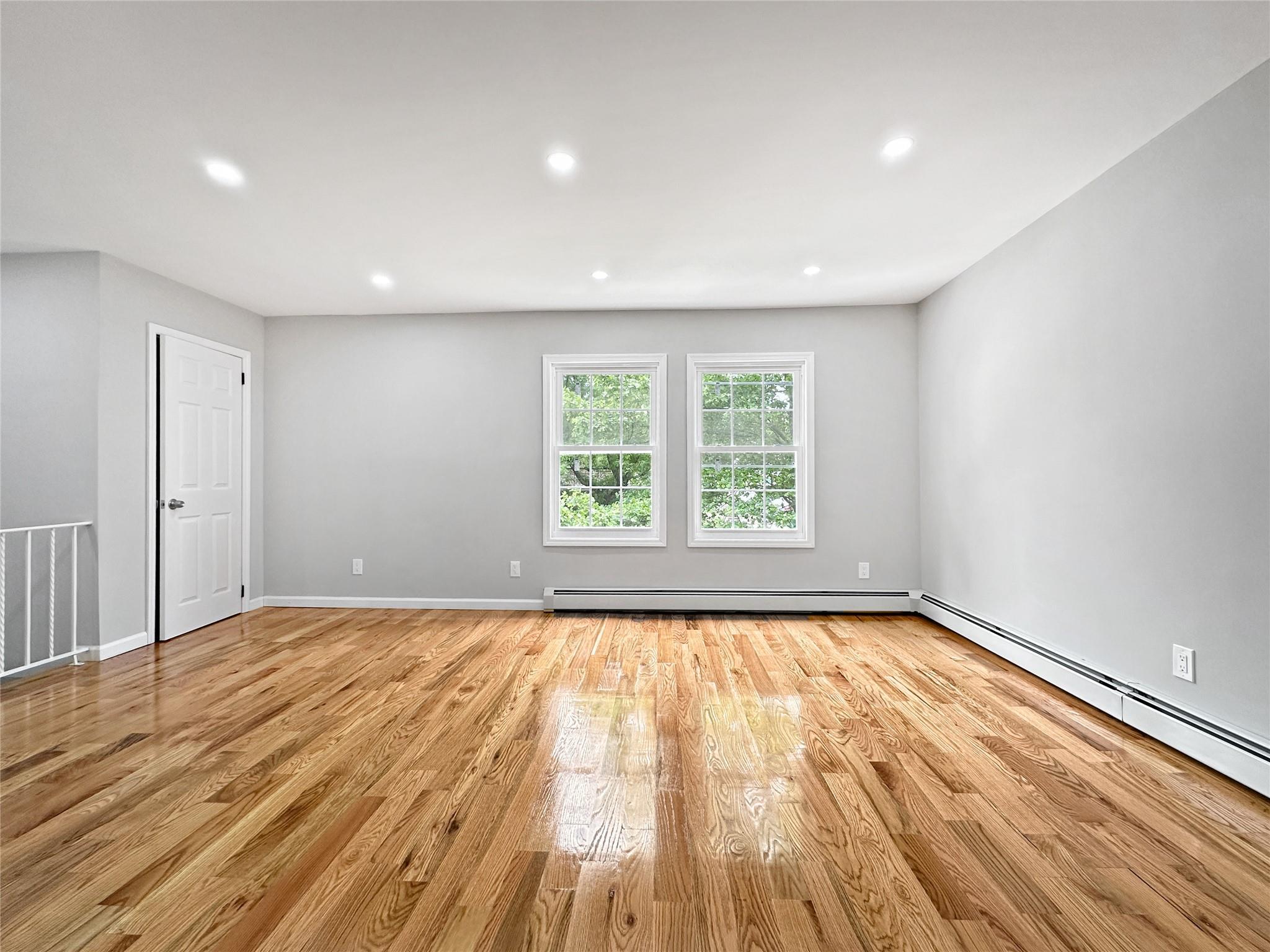 Single Family 109th Ave  Queens, NY 11435, MLS-869531-4