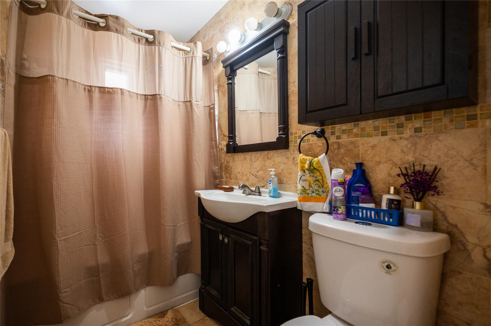 Single Family Adee  Bronx, NY 10469, MLS-869539-17