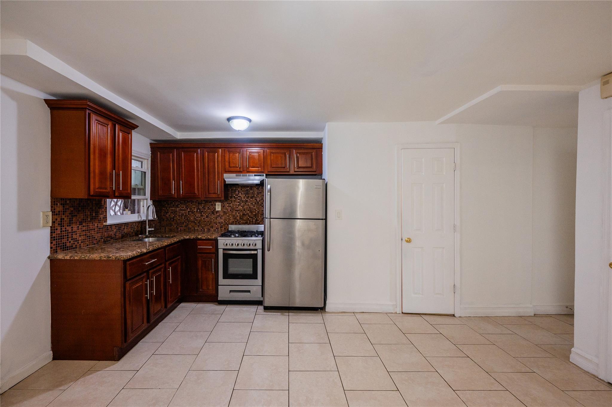 Single Family Adee  Bronx, NY 10469, MLS-869539-23