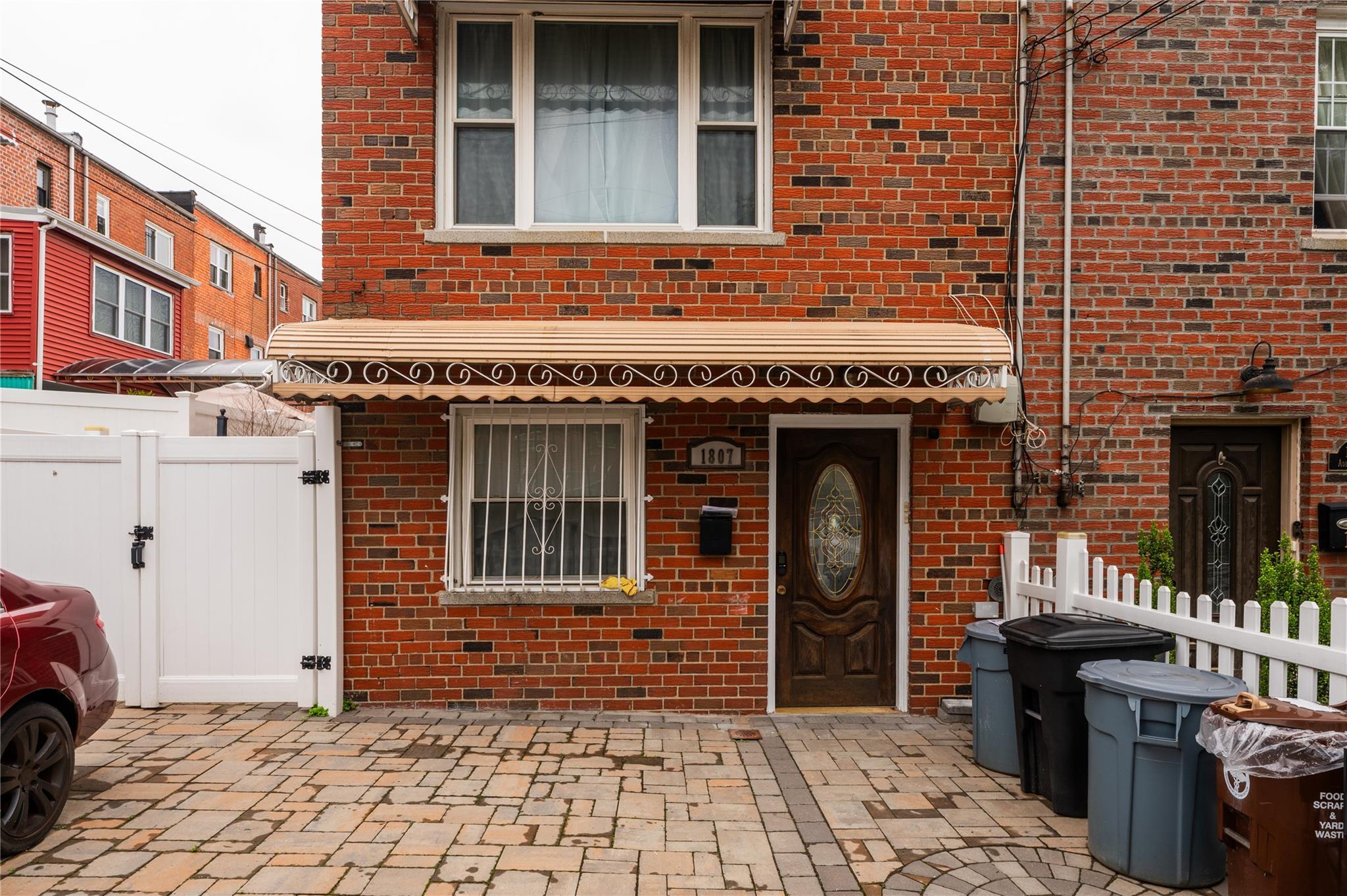 Single Family Adee  Bronx, NY 10469, MLS-869539-3