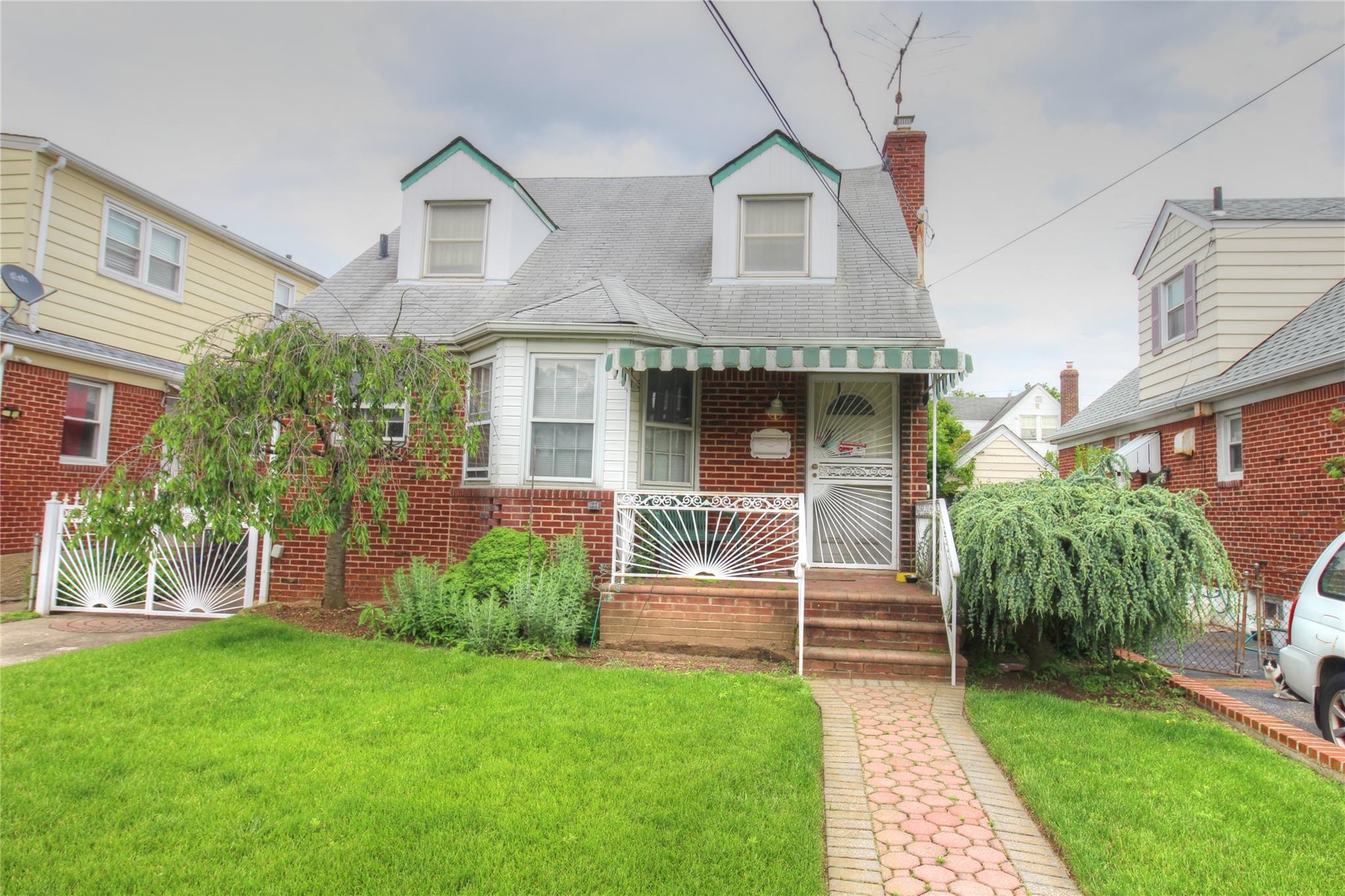 Single Family 237th  Nassau County, NY 11003, MLS-869556-19