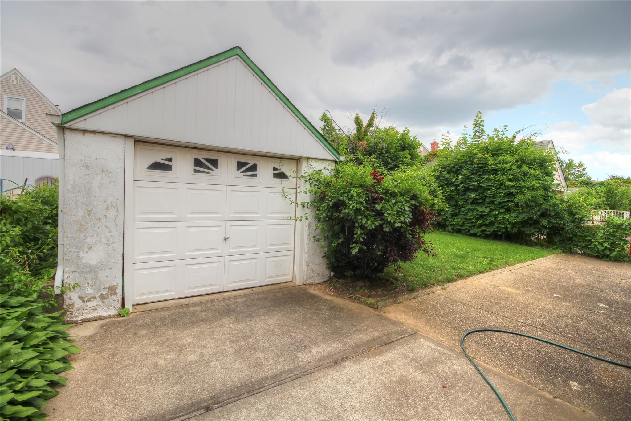 Single Family 237th  Nassau County, NY 11003, MLS-869556-20