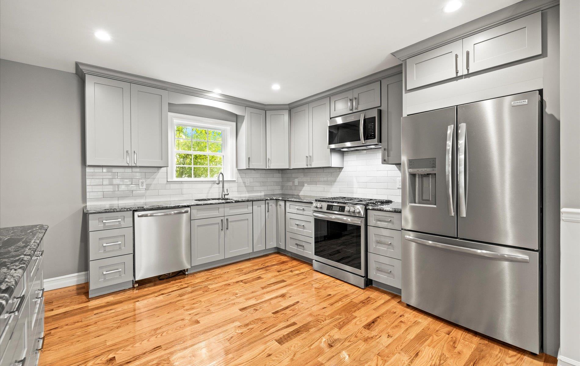 Single Family Voshage  Nassau County, NY 11510, MLS-869593-10