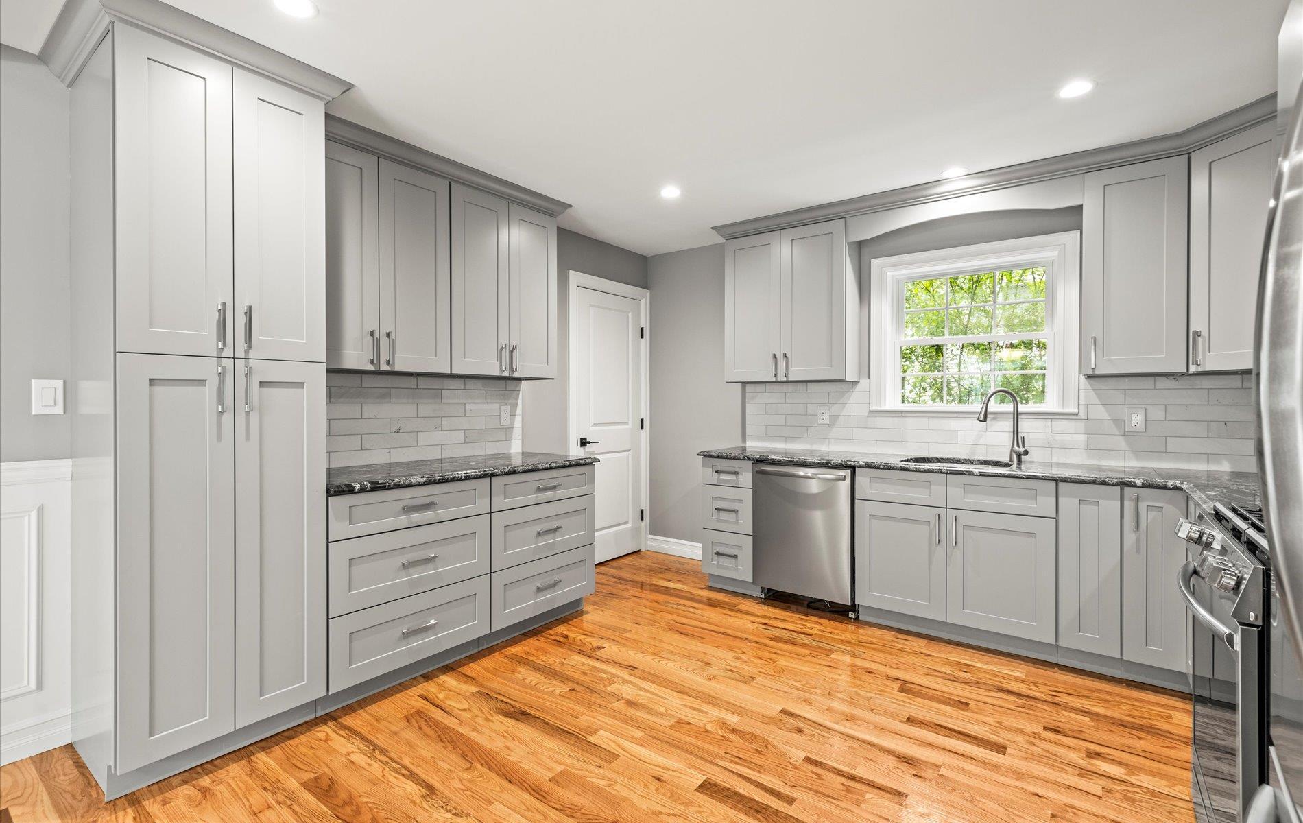 Single Family Voshage  Nassau County, NY 11510, MLS-869593-11