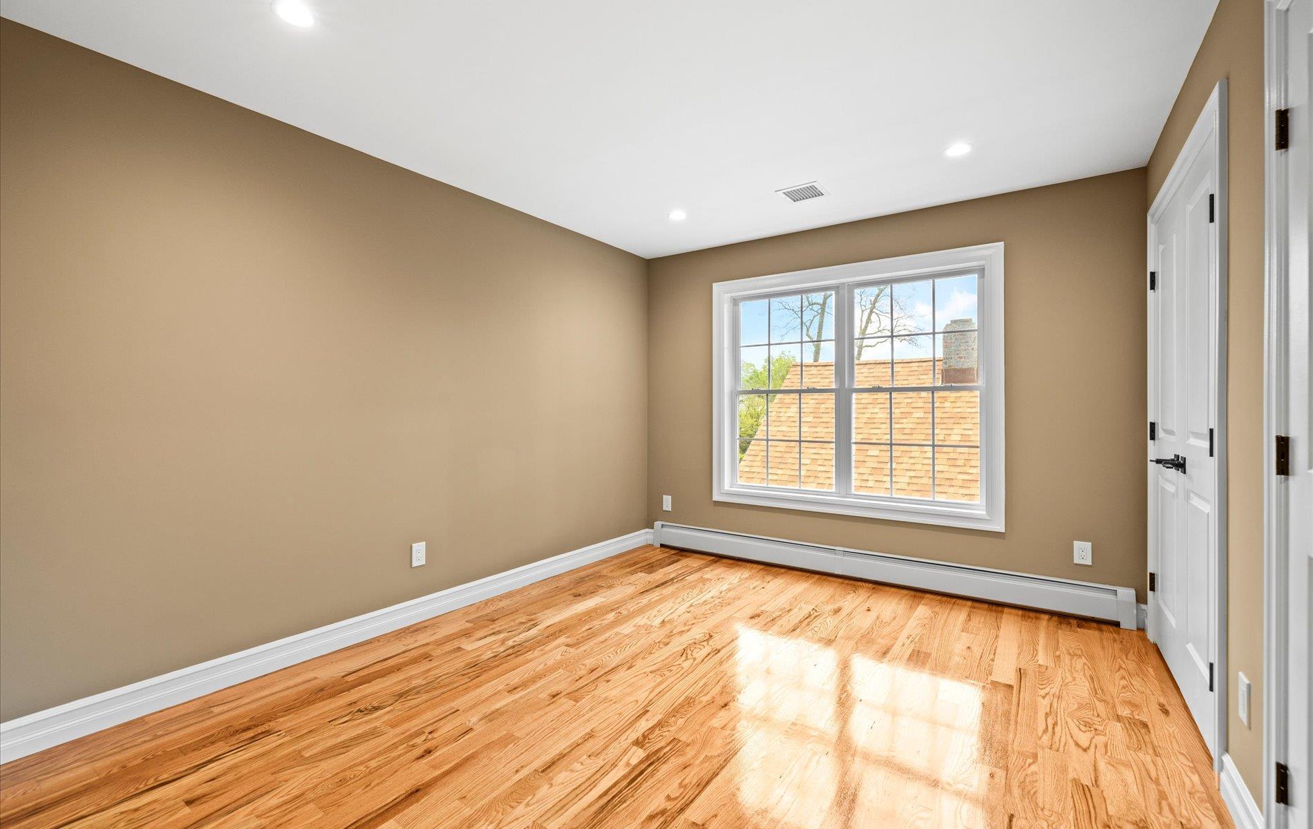 Single Family Voshage  Nassau County, NY 11510, MLS-869593-22
