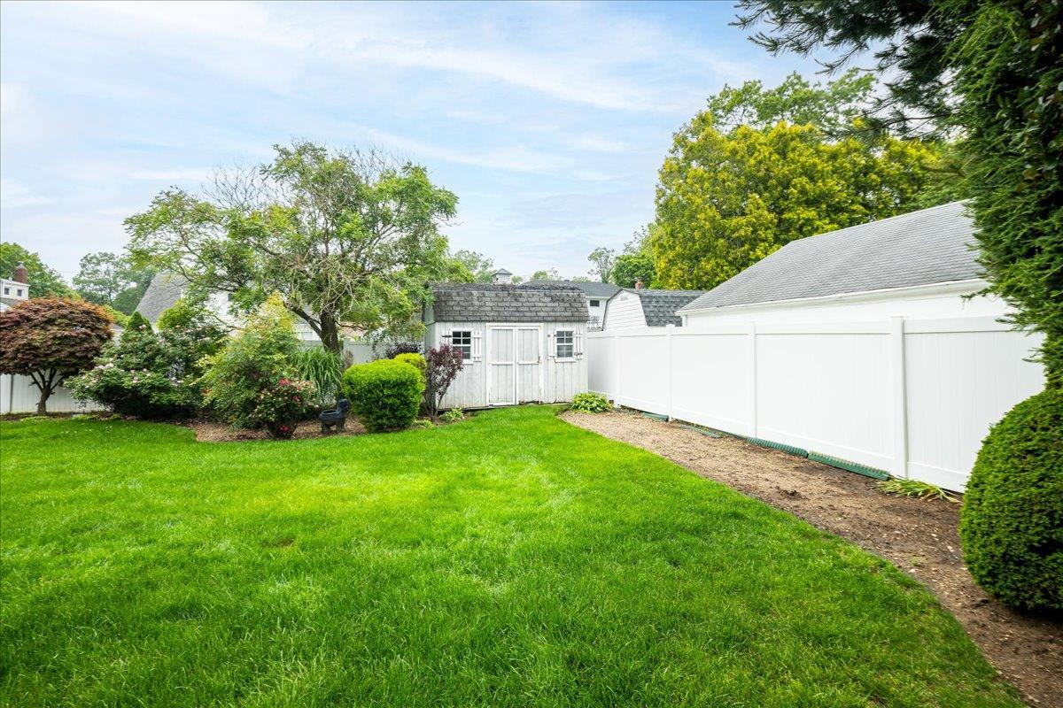 Single Family Powell  Nassau County, NY 11566, MLS-869610-34