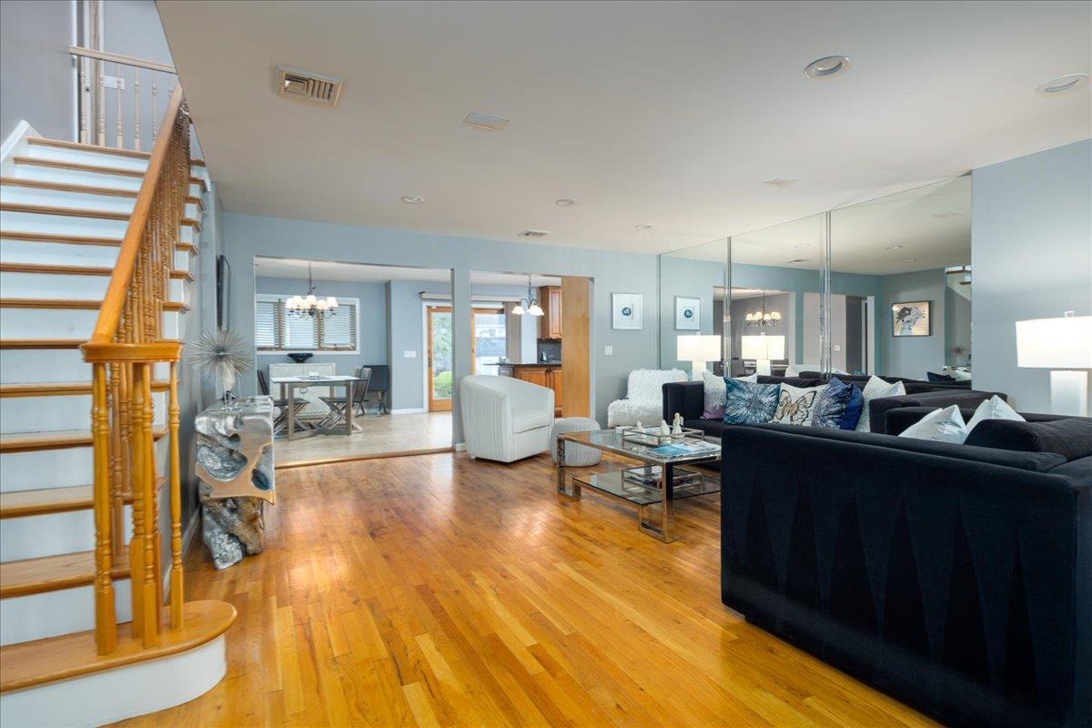 Single Family Powell  Nassau County, NY 11566, MLS-869610-5