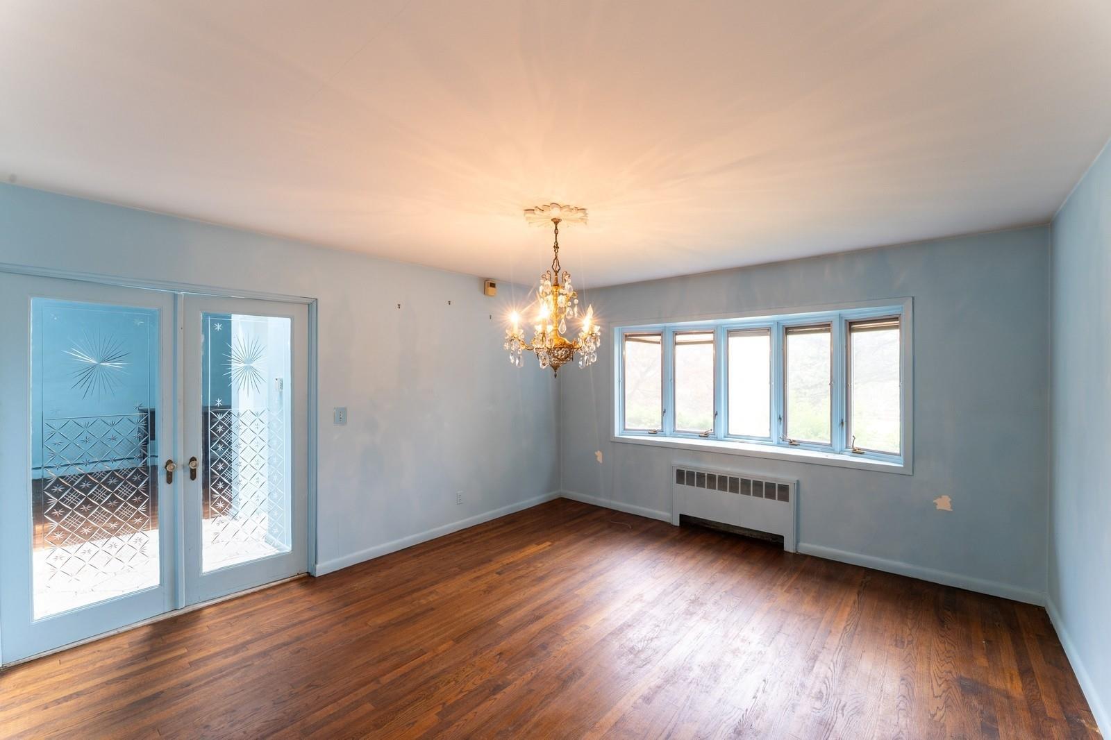 Single Family Longview  Nassau County, NY 11581, MLS-869635-10